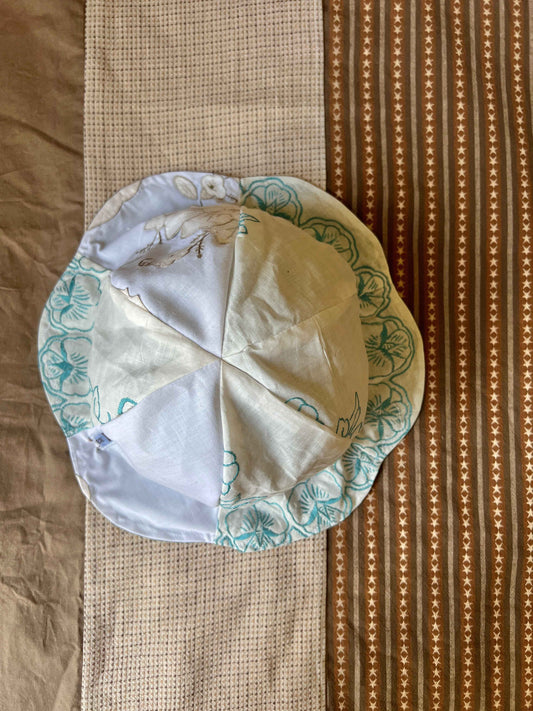 SMØRBLOMST sommerhat