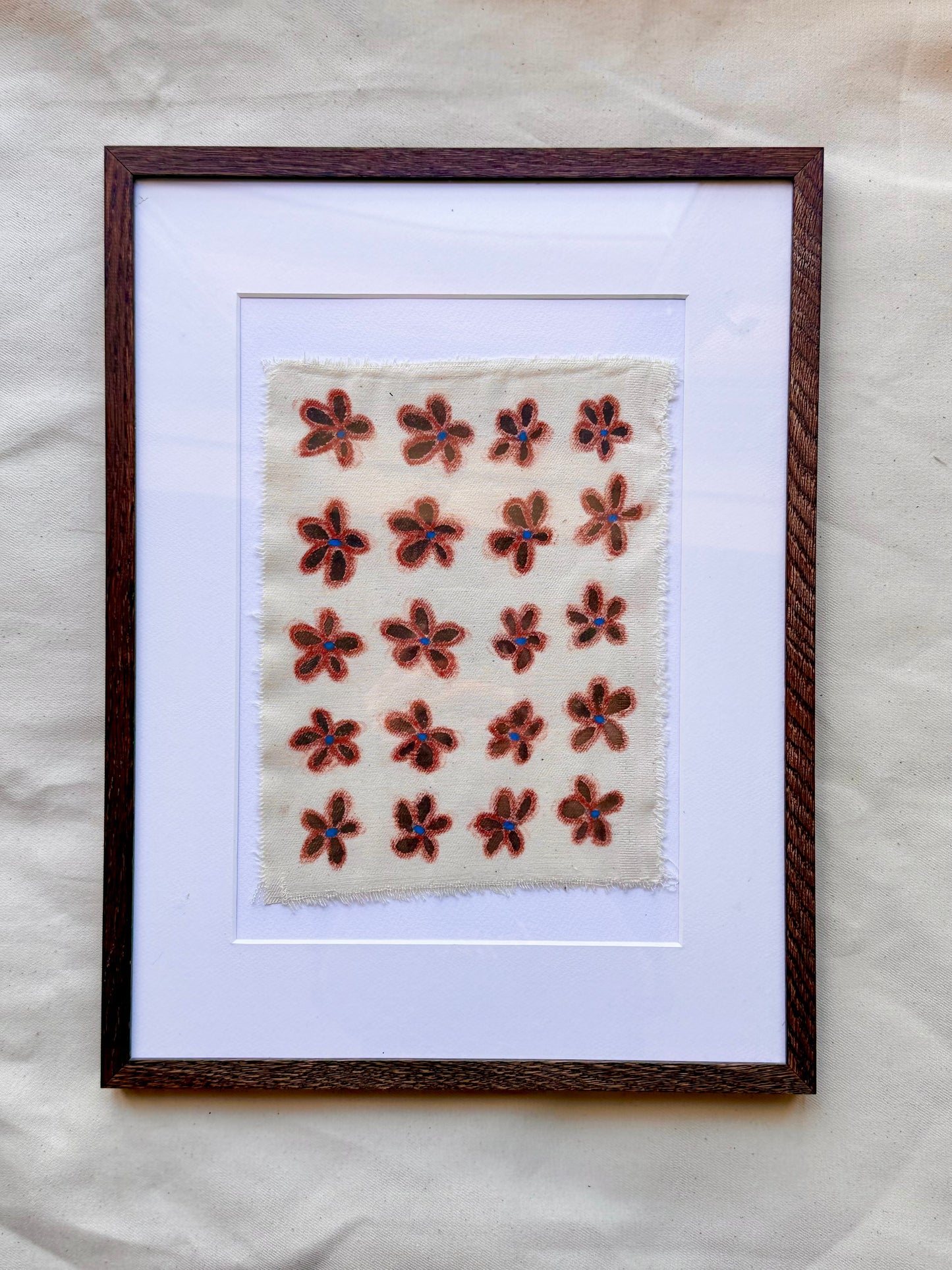 DAISY PÅ DENIM (rød/brun)