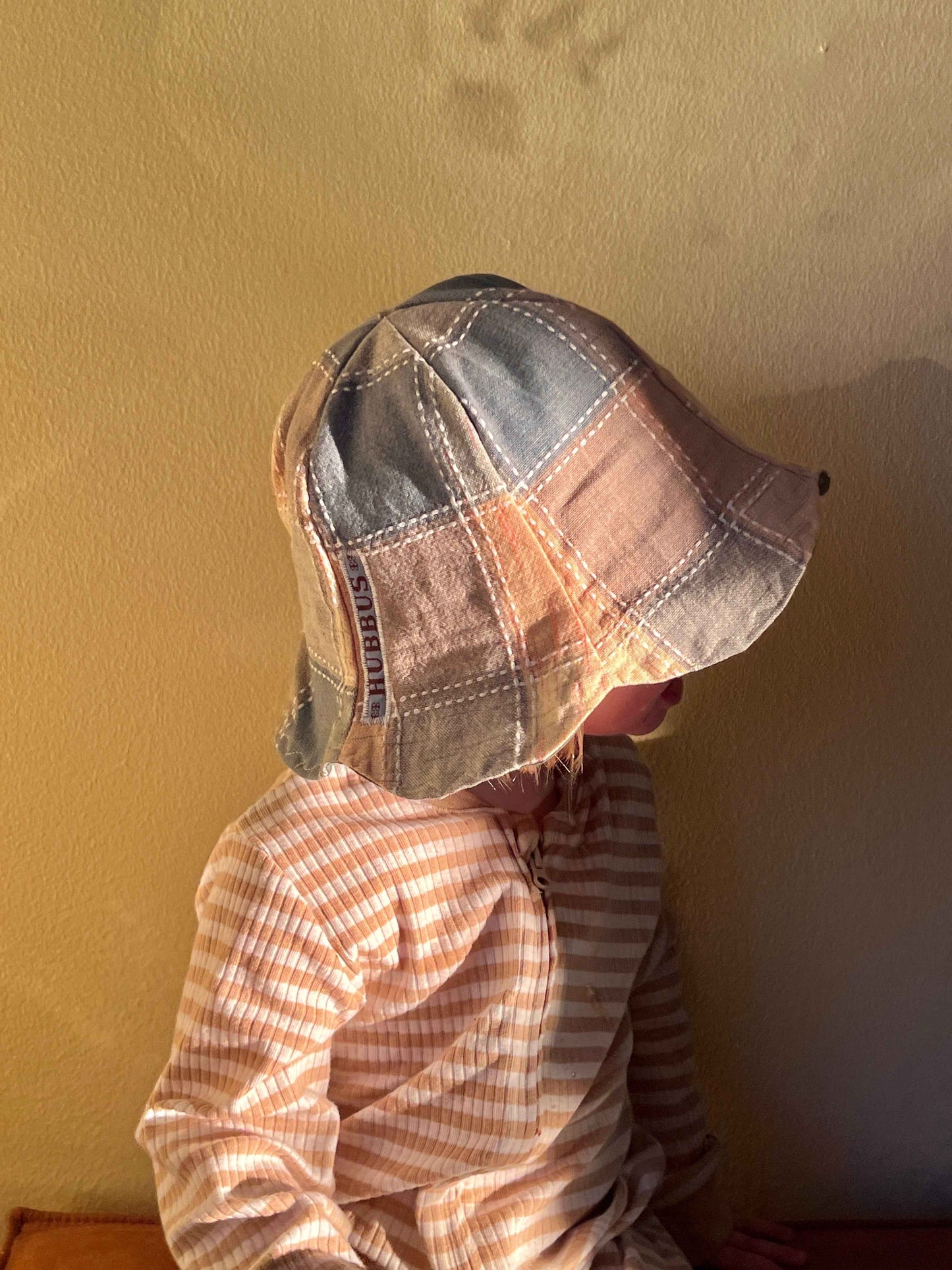 SMØRBLOMST sommerhat