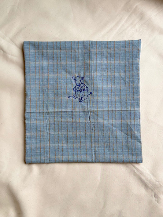 Pillowcase with embroidered motif (add name)