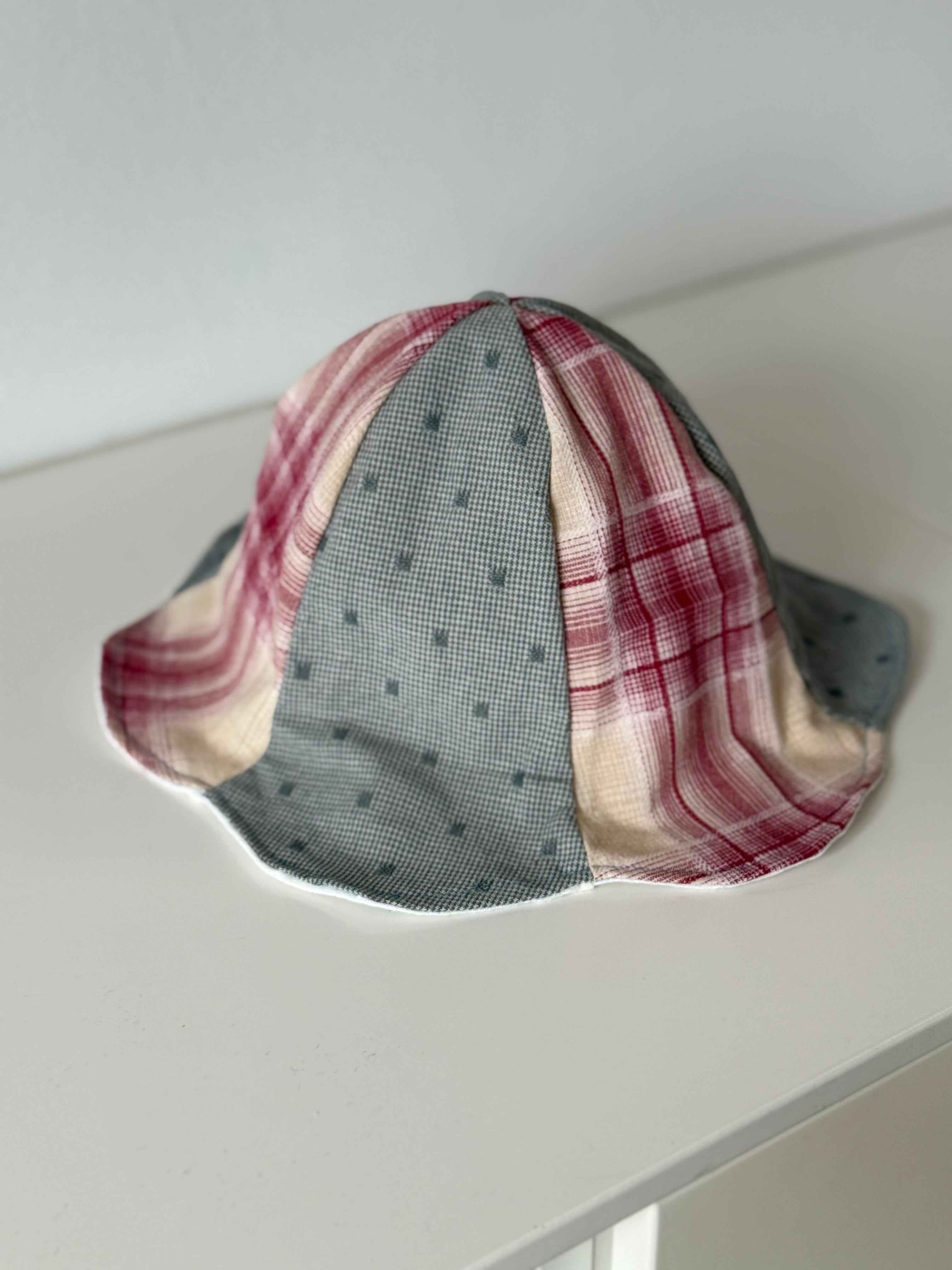 SMØRBLOMST sommerhat