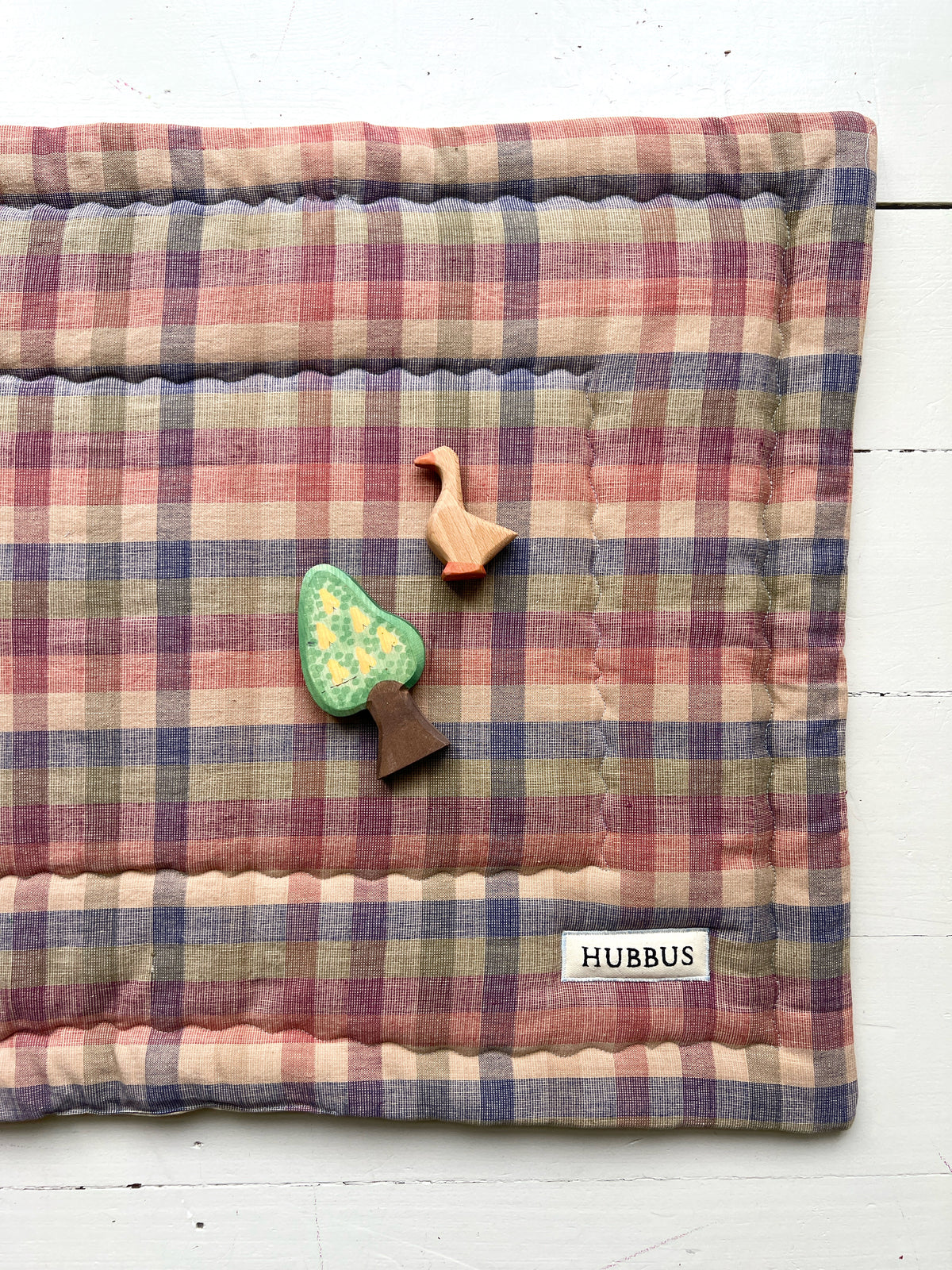 Quilted baby playmat