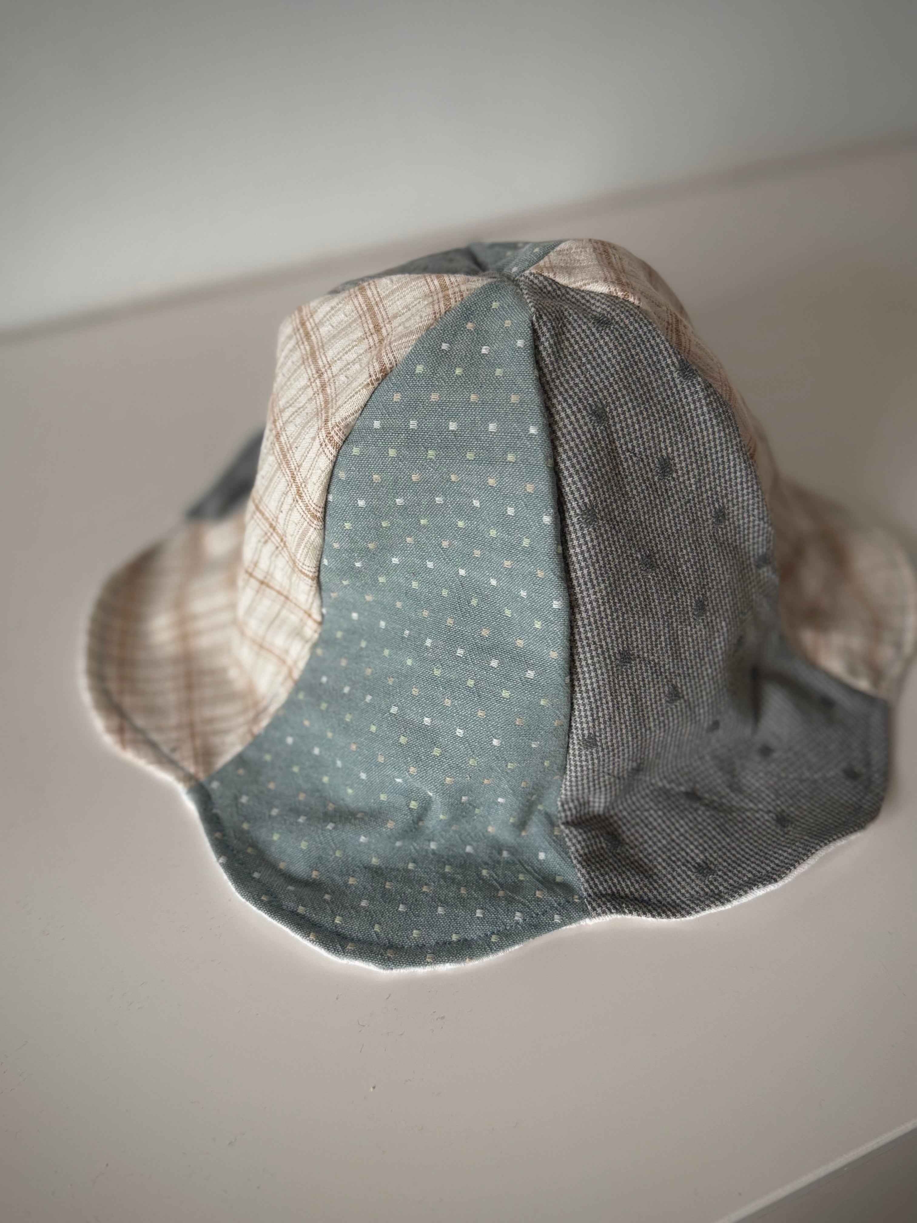 SMØRBLOMST sommerhat