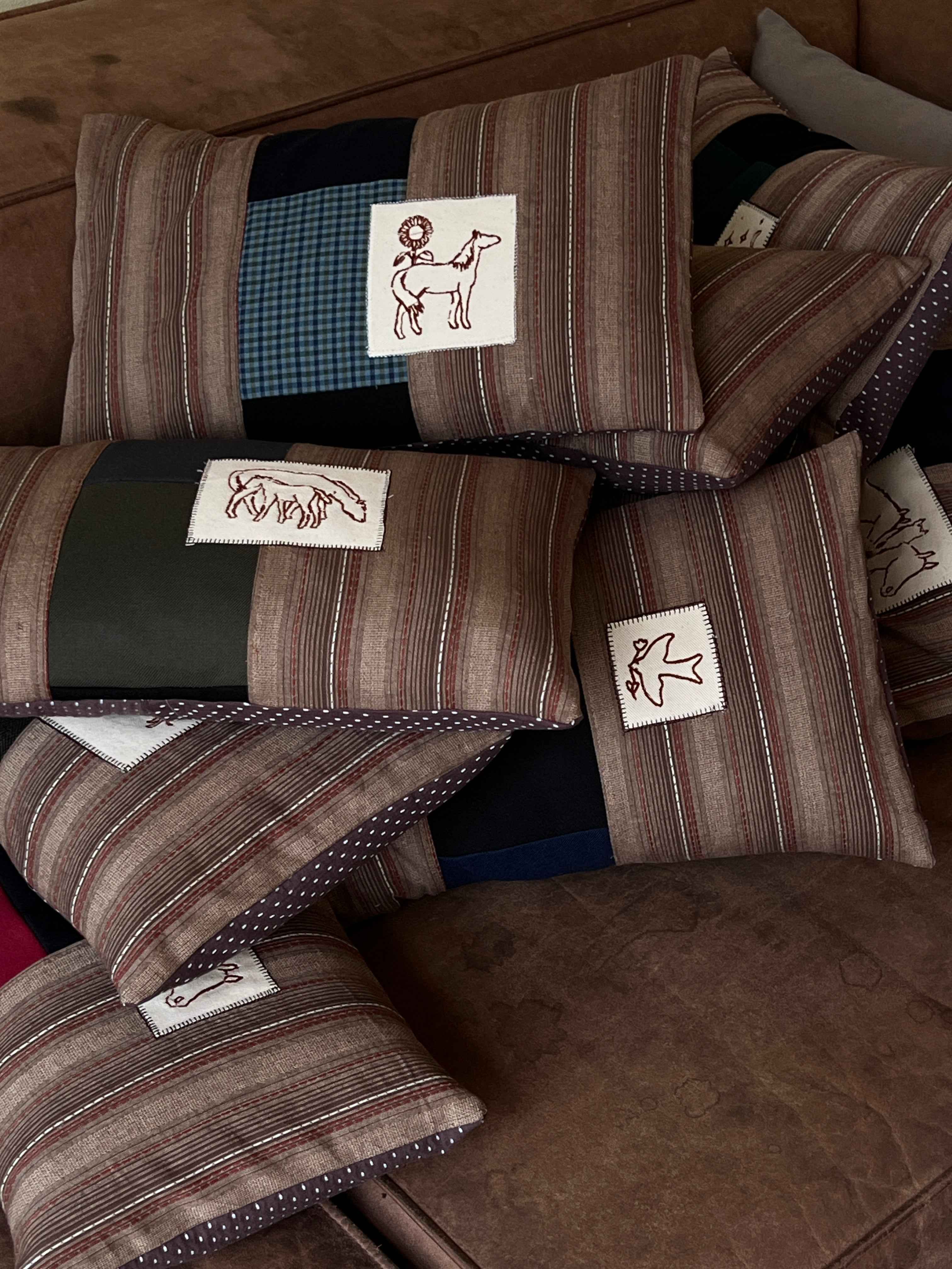 STORY PILLOW — 1