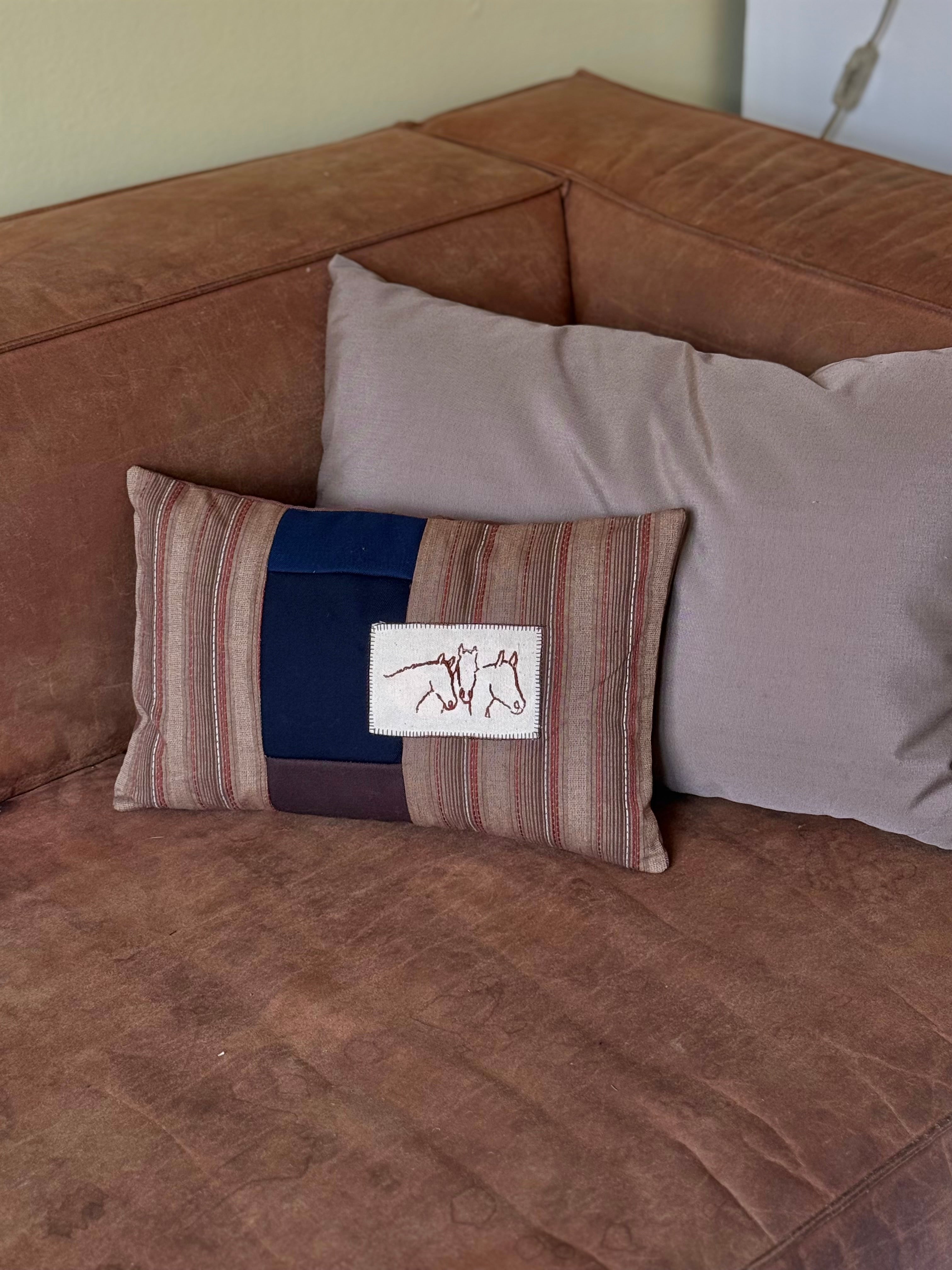 STORY PILLOW — 9
