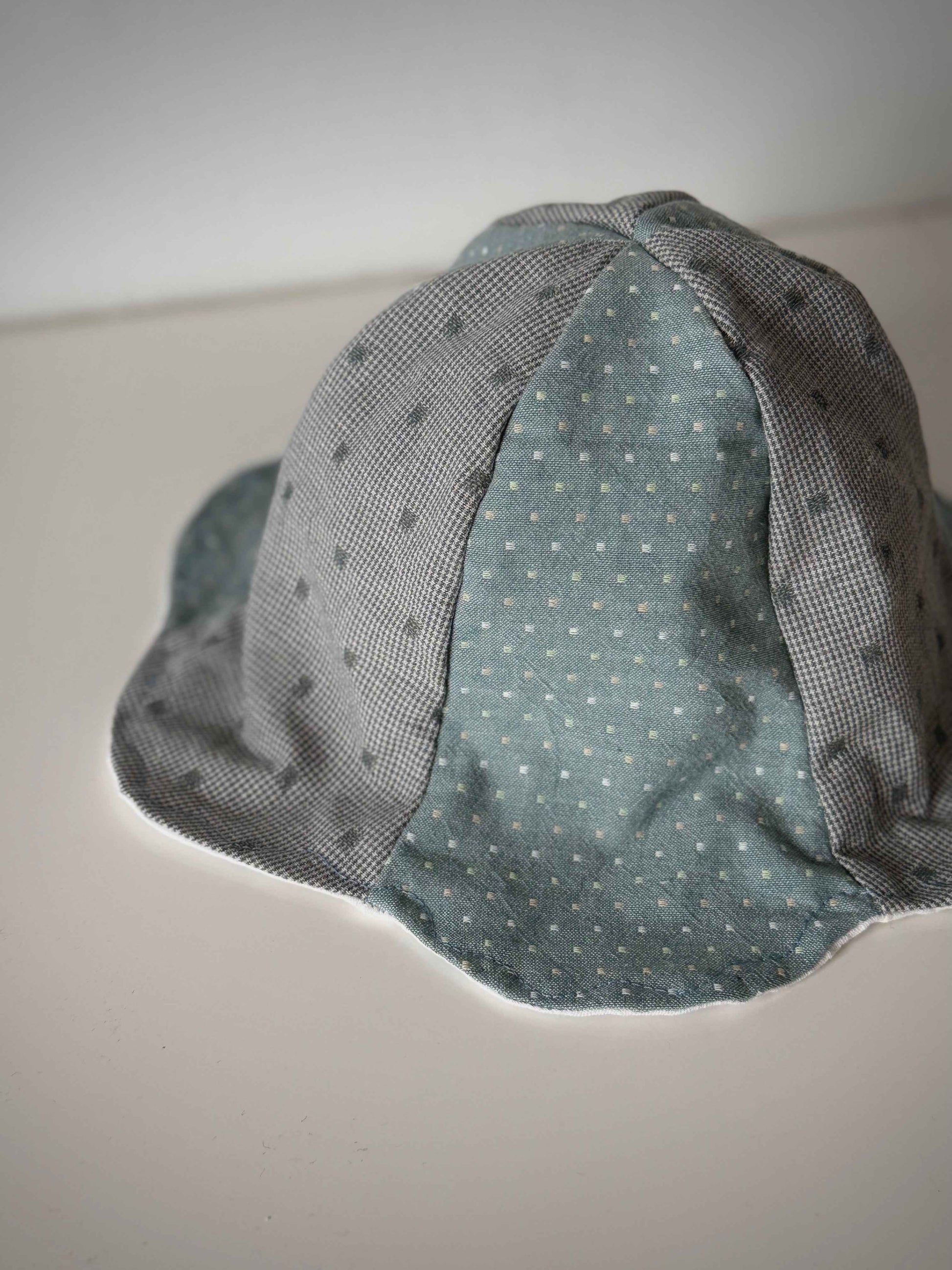 SMØRBLOMST sommerhat