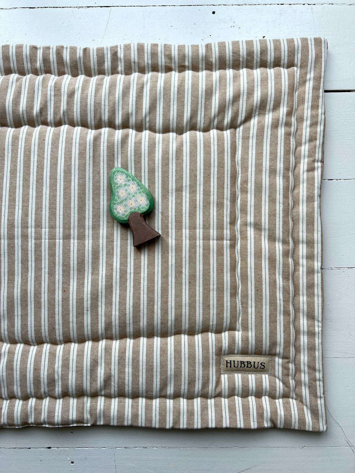 Quilted baby playmat