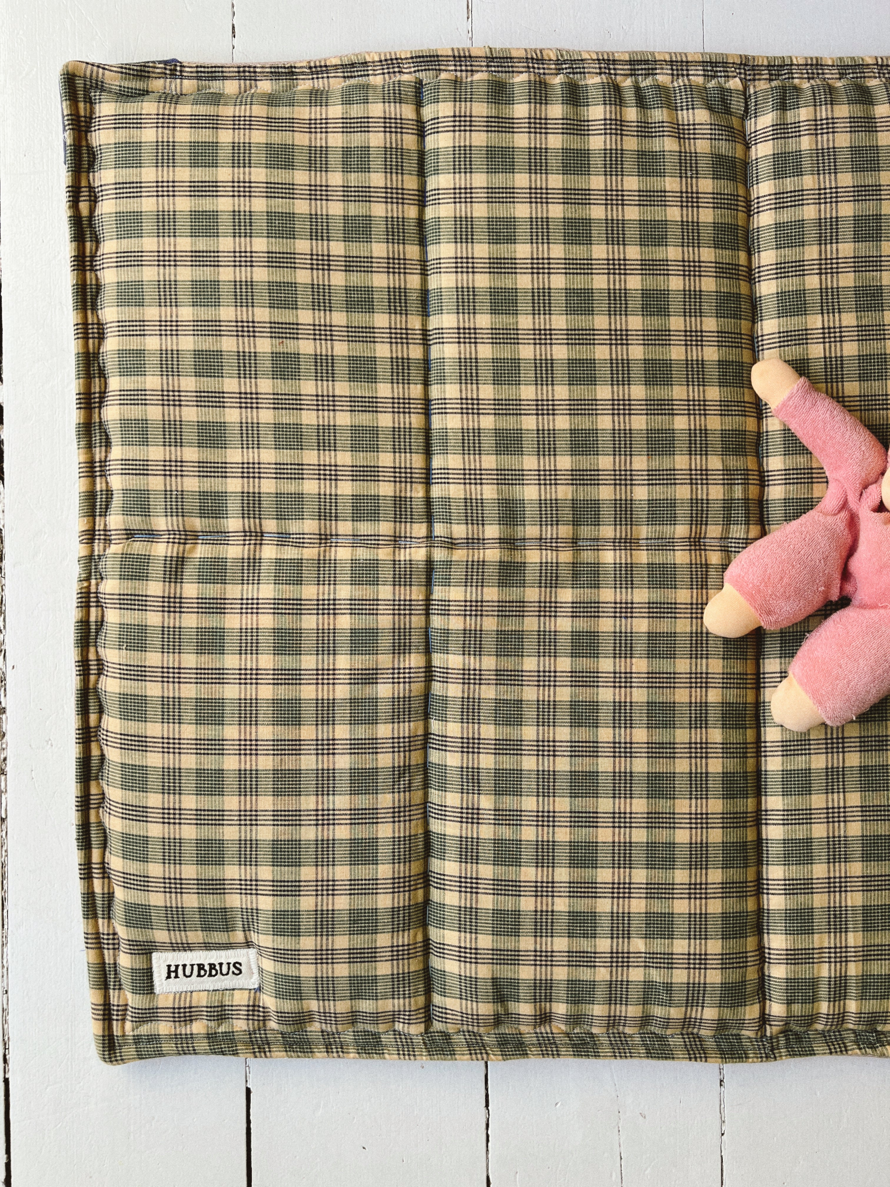 Hand-quilted baby mat - 88x65cm