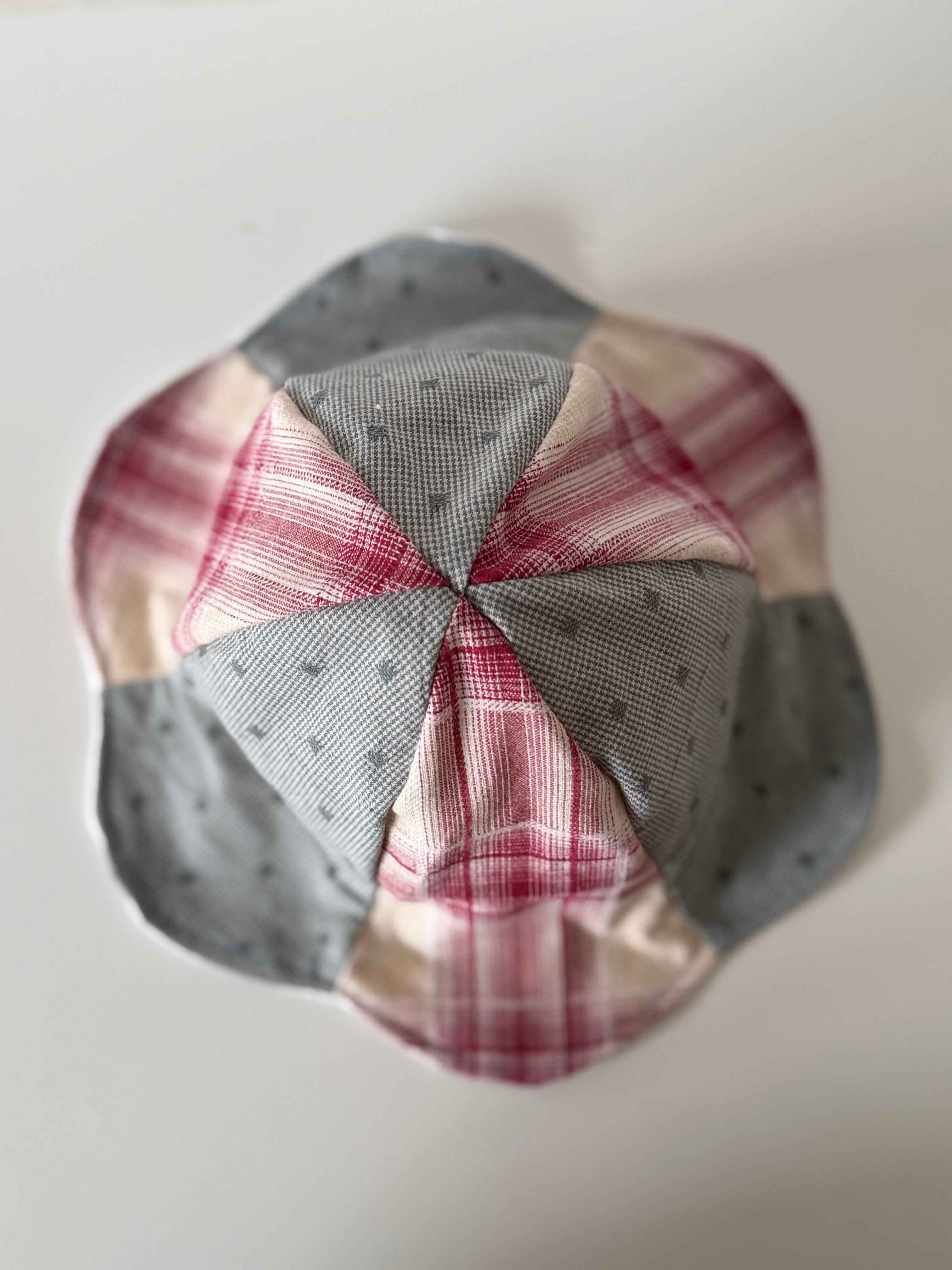 SMØRBLOMST sommerhat