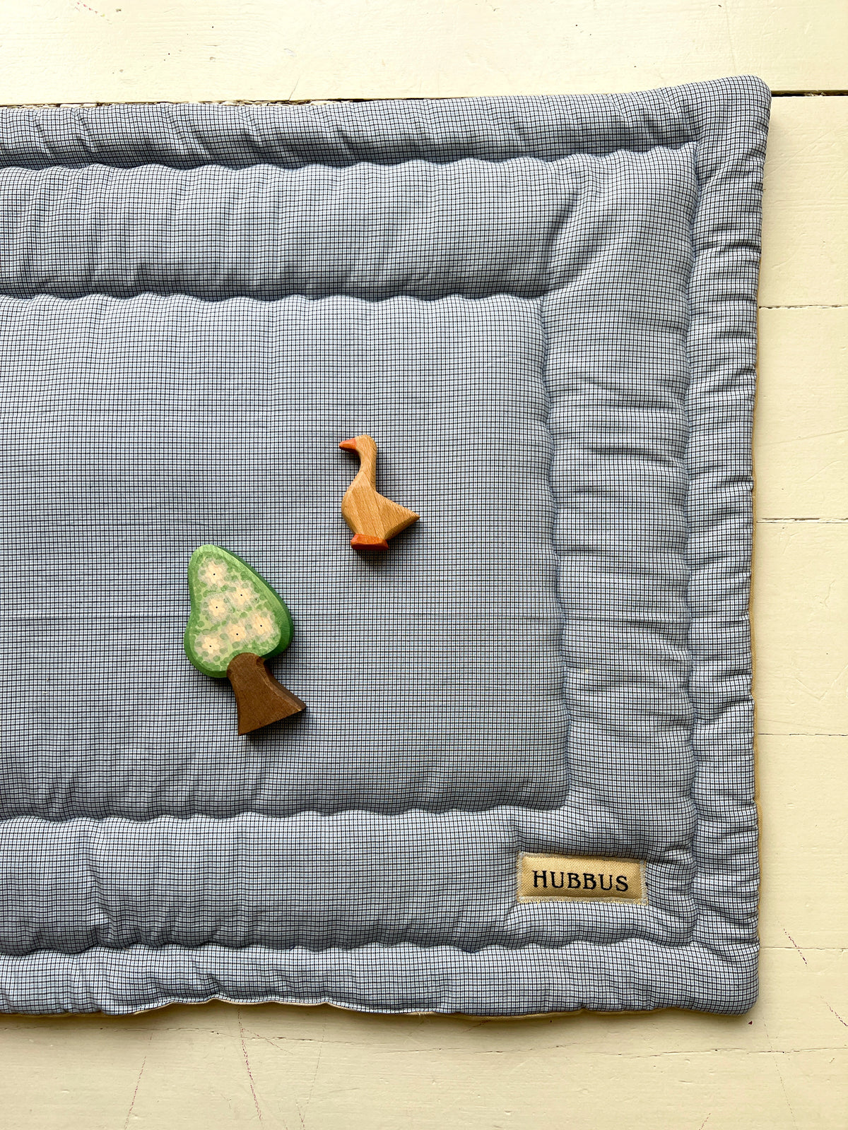 Quilted baby playmat