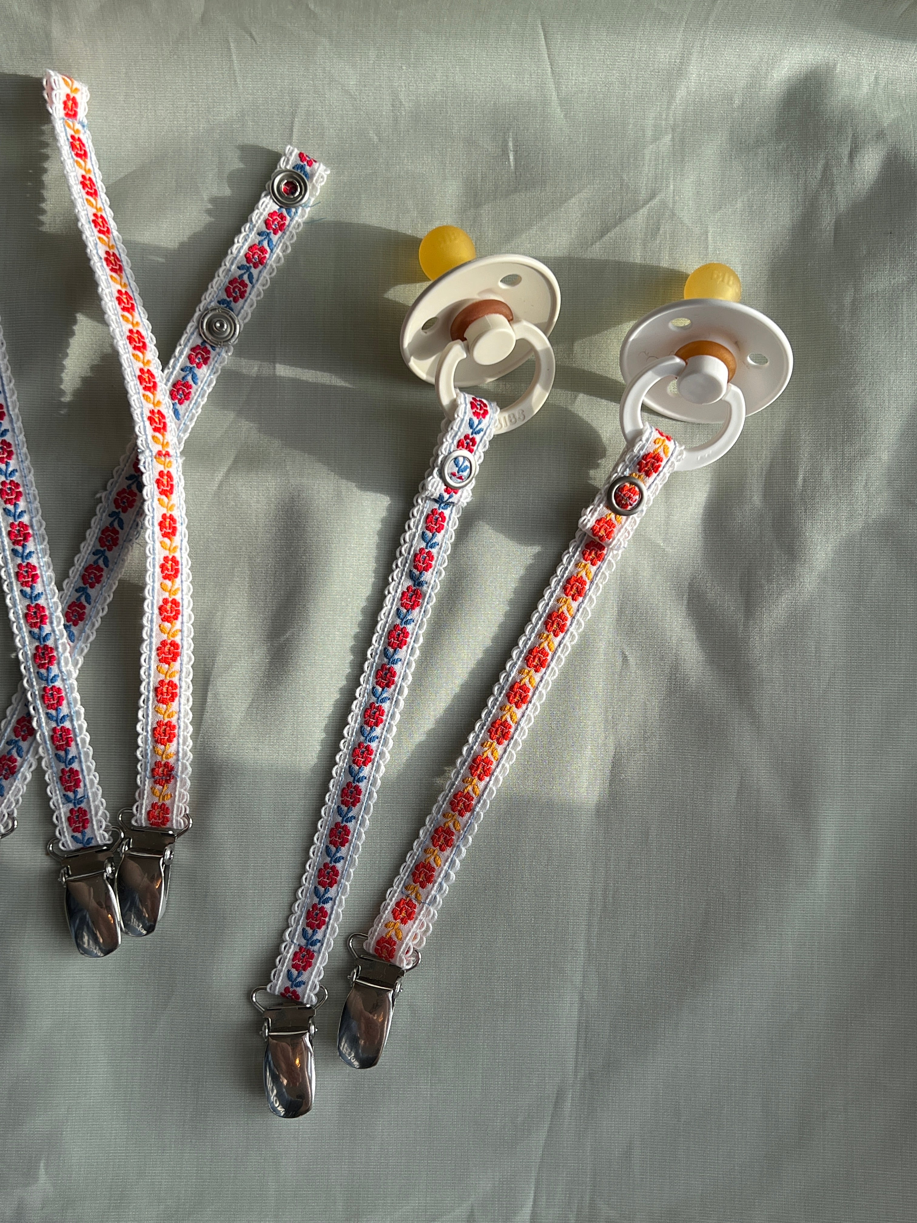 SUTTI BADUTTi Pacifier Clip #8