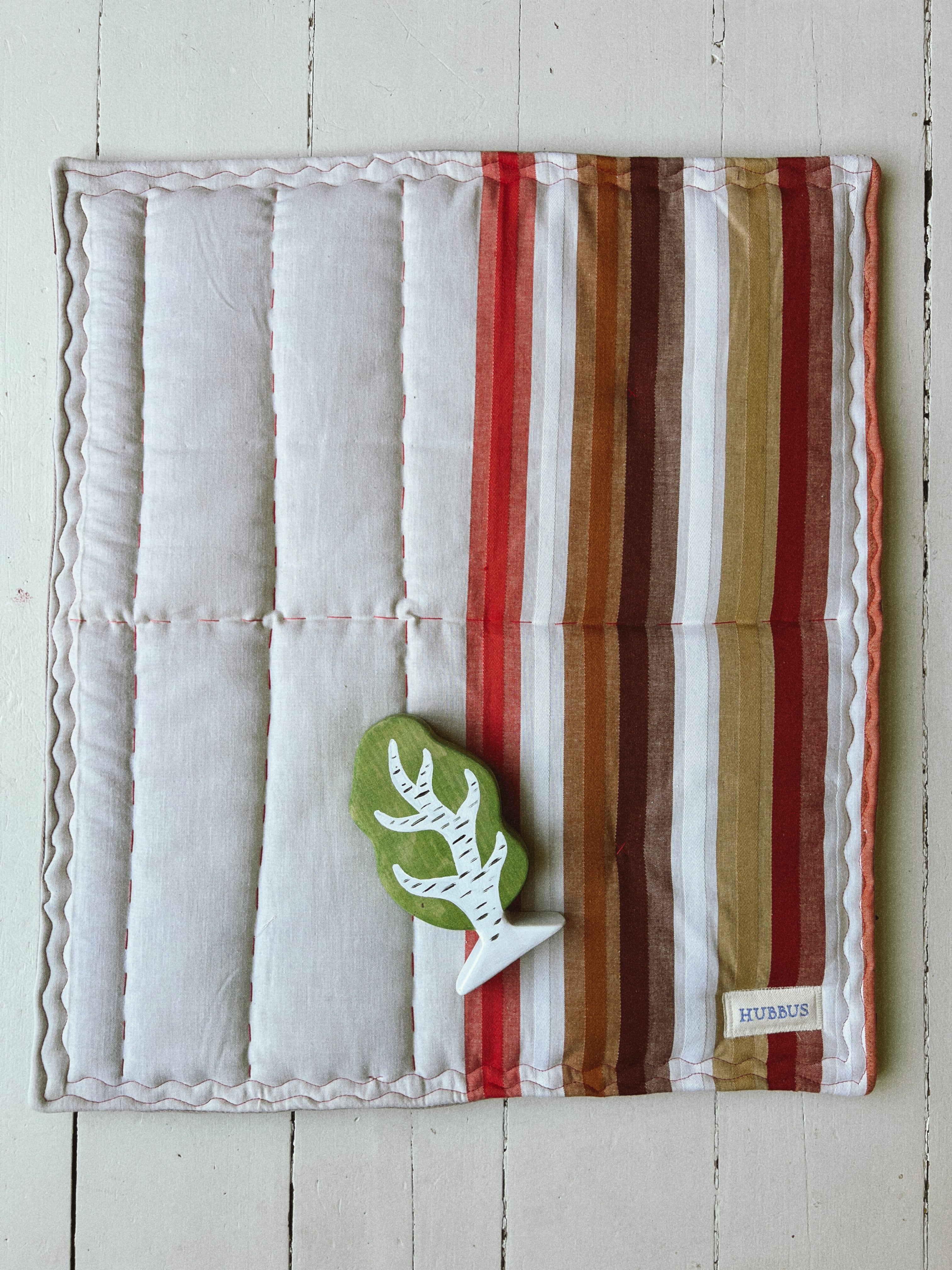 Hand-quilted baby mat - 68x60cm