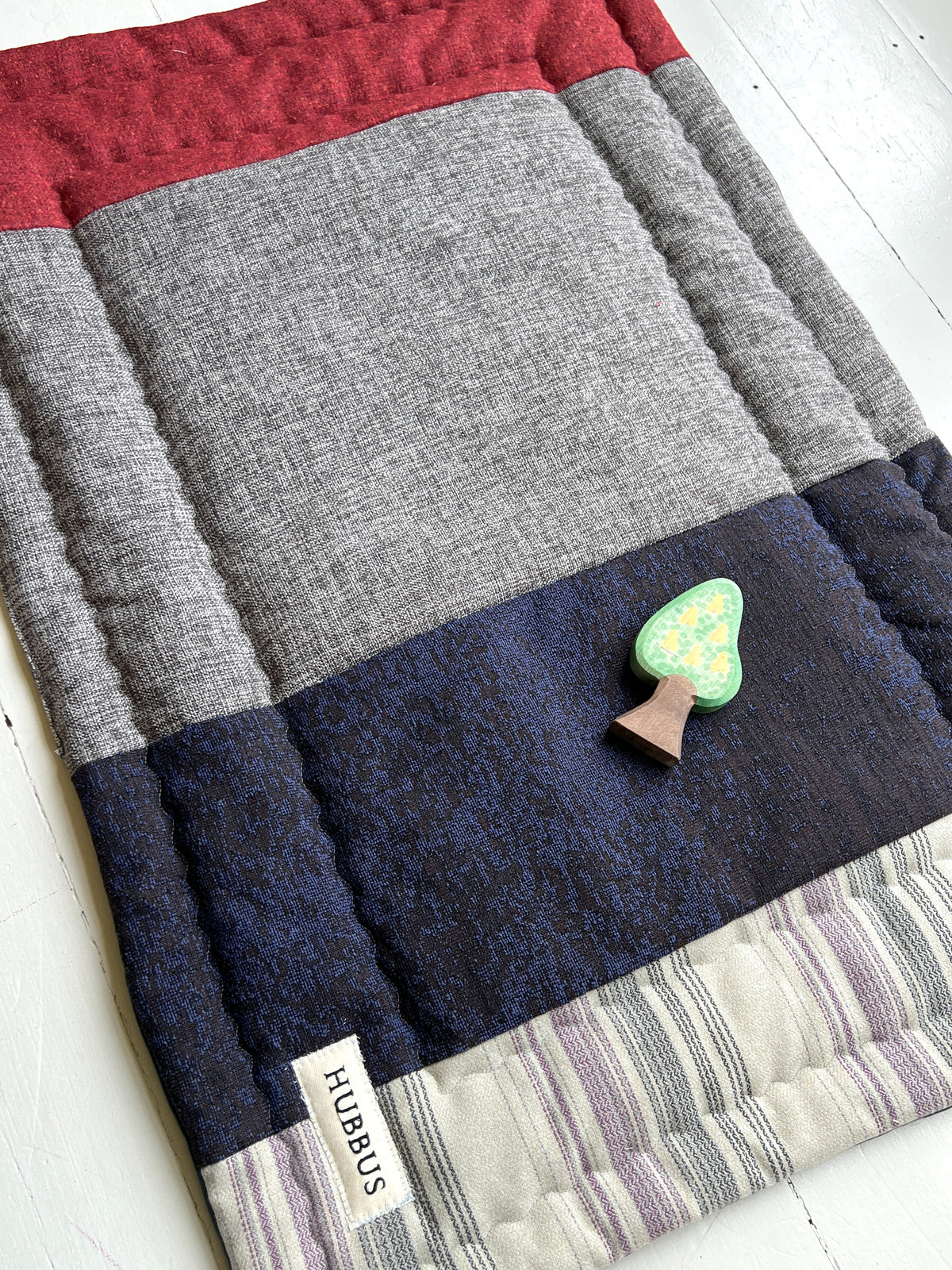Quilted baby playmat
