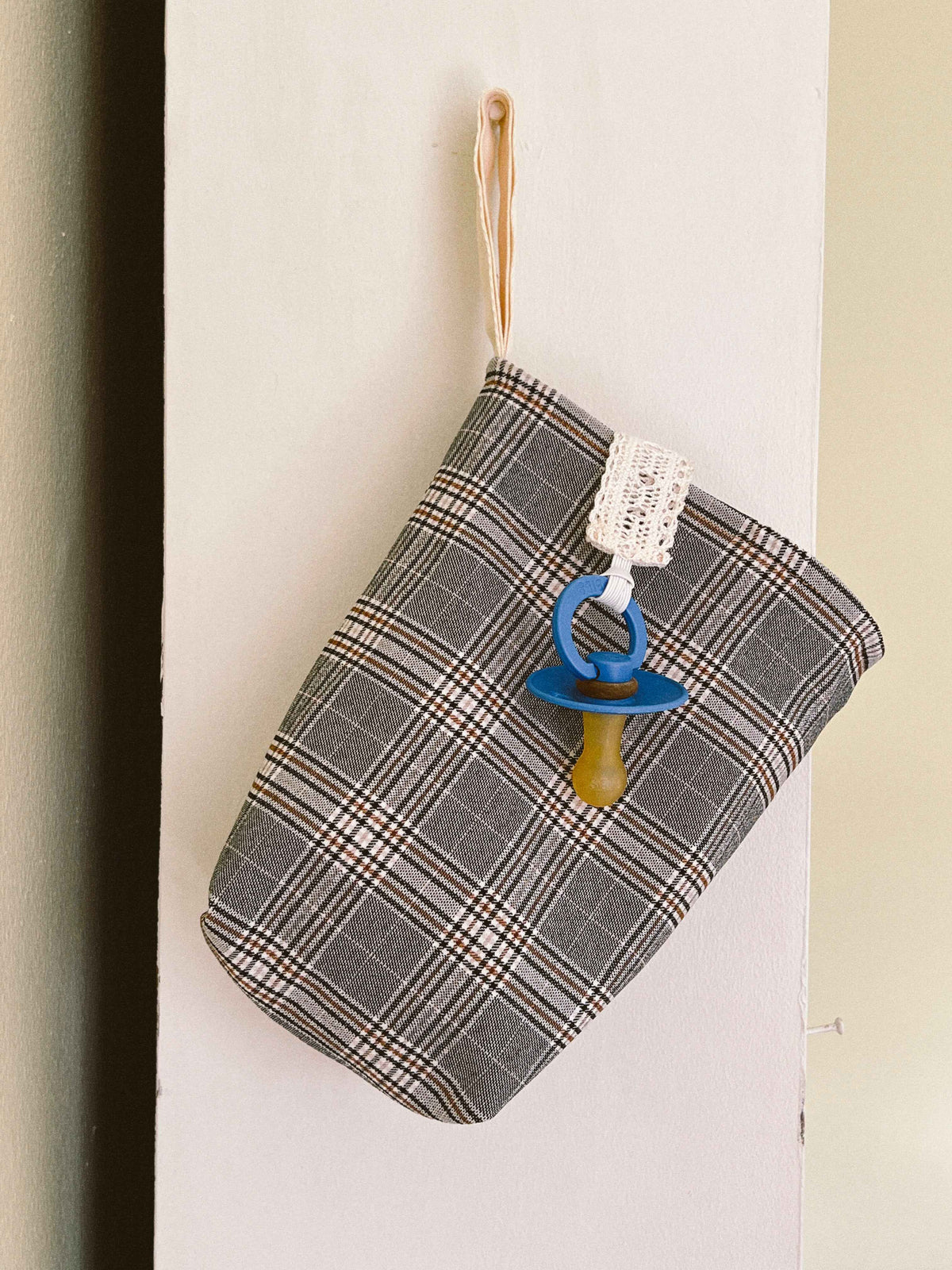 MOON POUCH #18