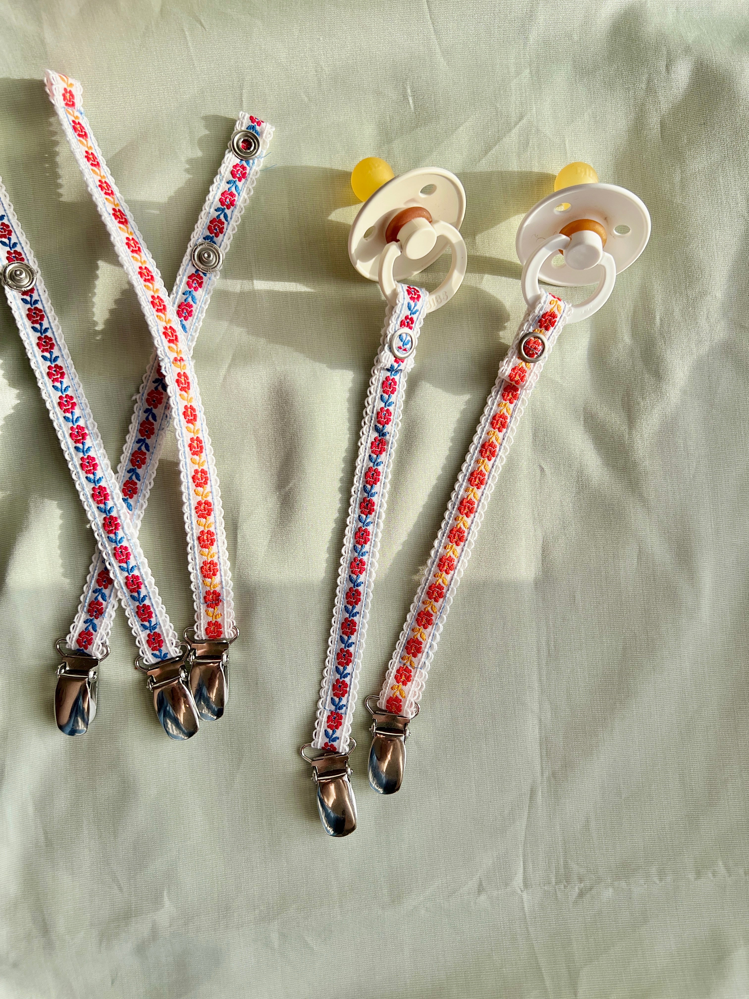 SUTTI BADUTTi Pacifier Clip #8