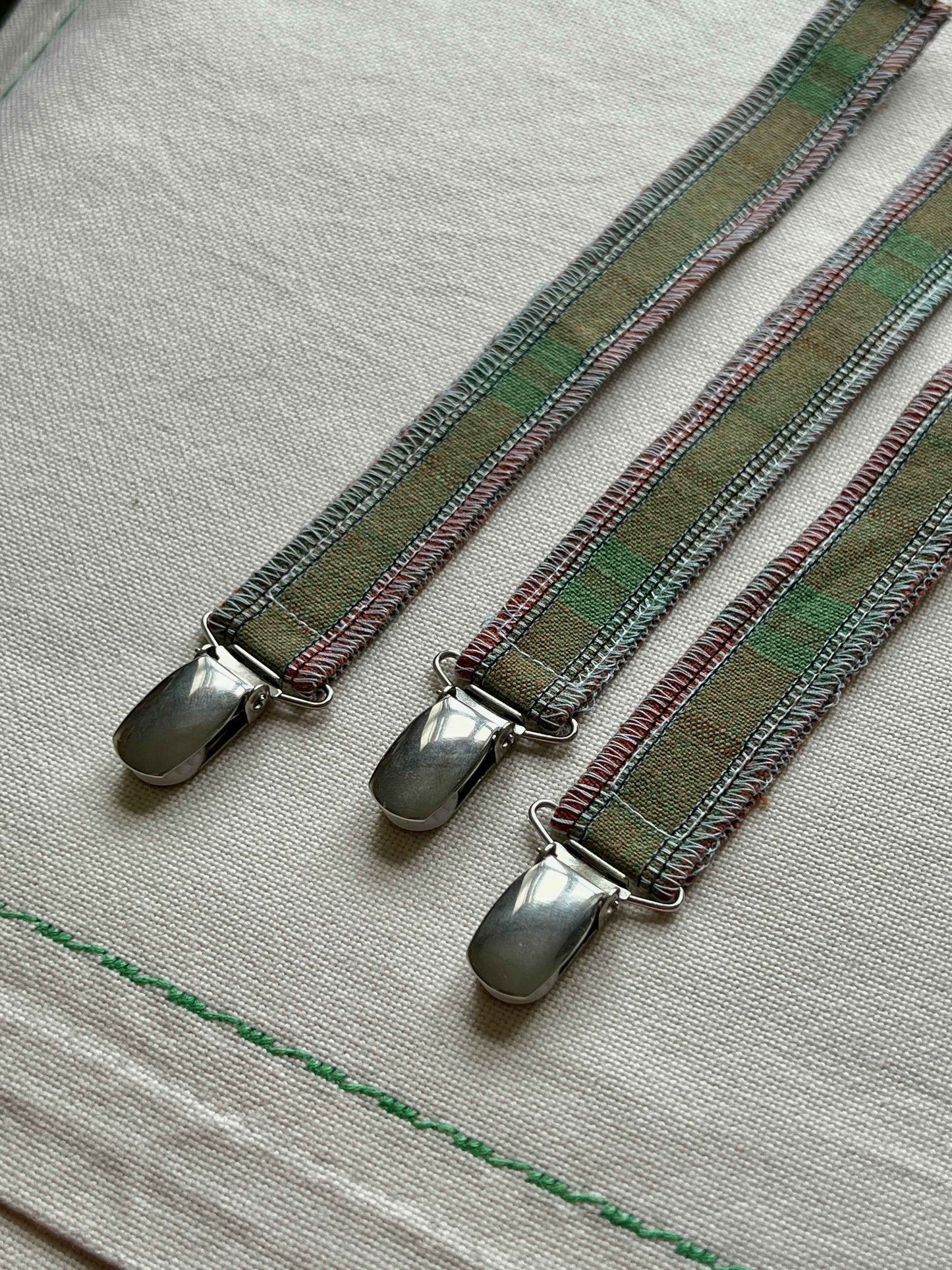 SUTTI BADUTTI – håndlavet suttesnor i vintage stof