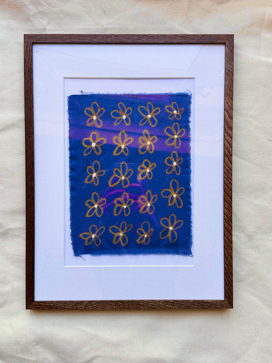 DAISY PÅ DENIM (gul/hvid)