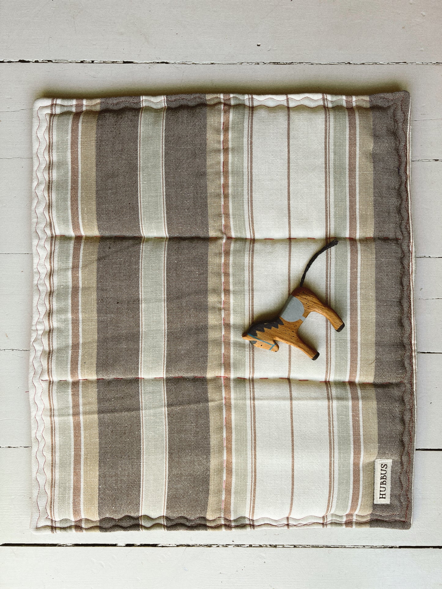 Hand-quilted baby mat - 68x60cm