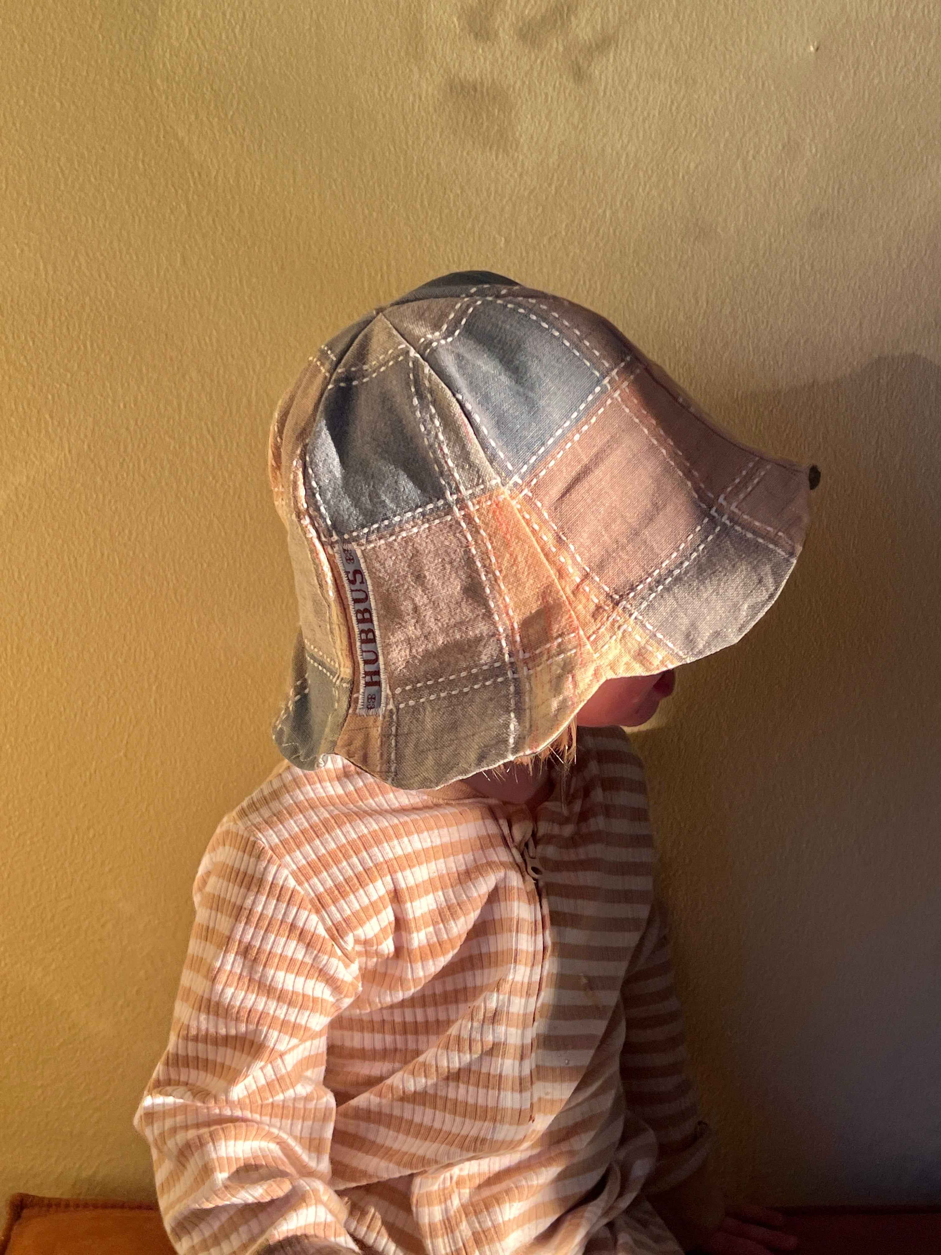 SMØRBLOMST sommerhat