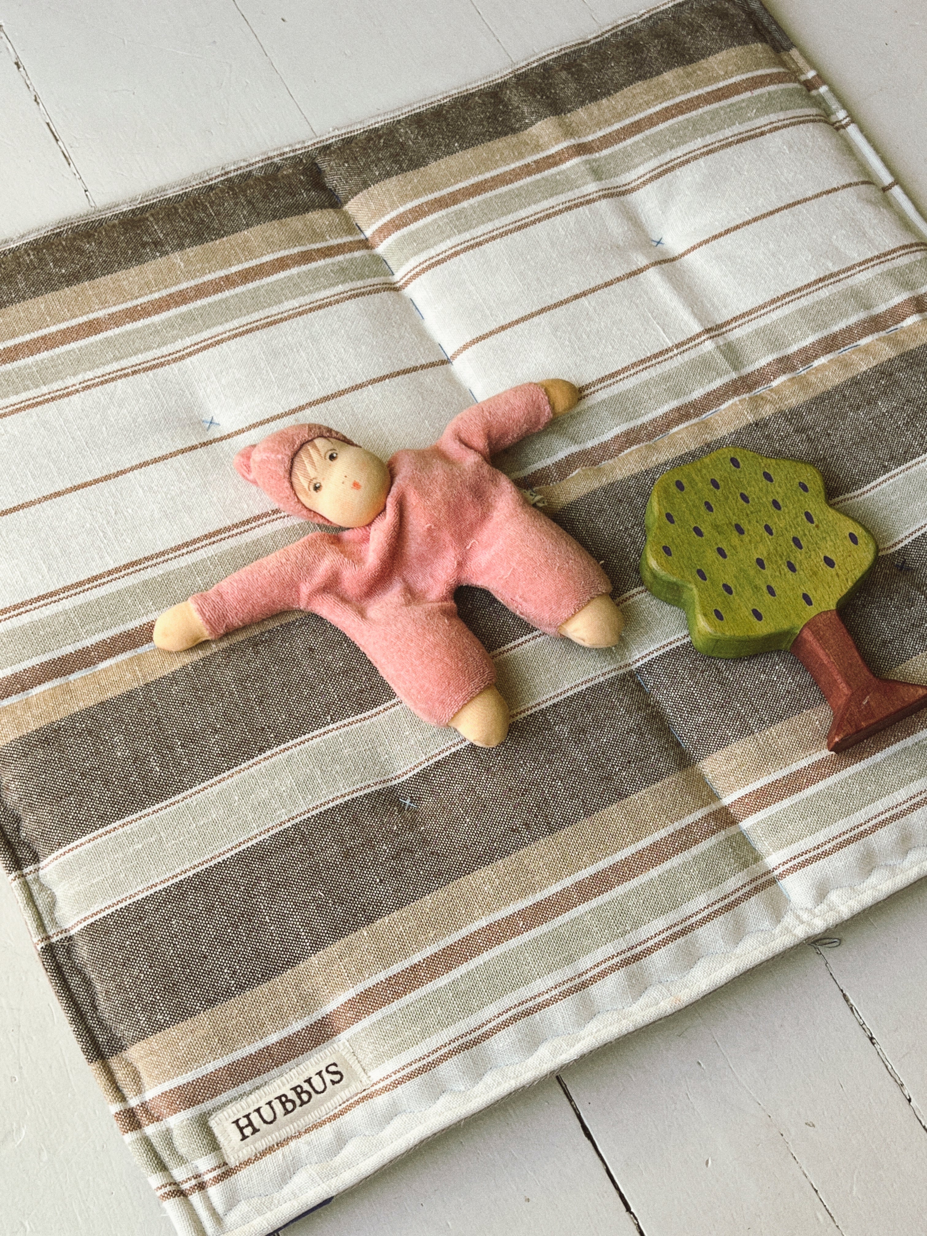 Hand-quilted baby mat - 70x60cm