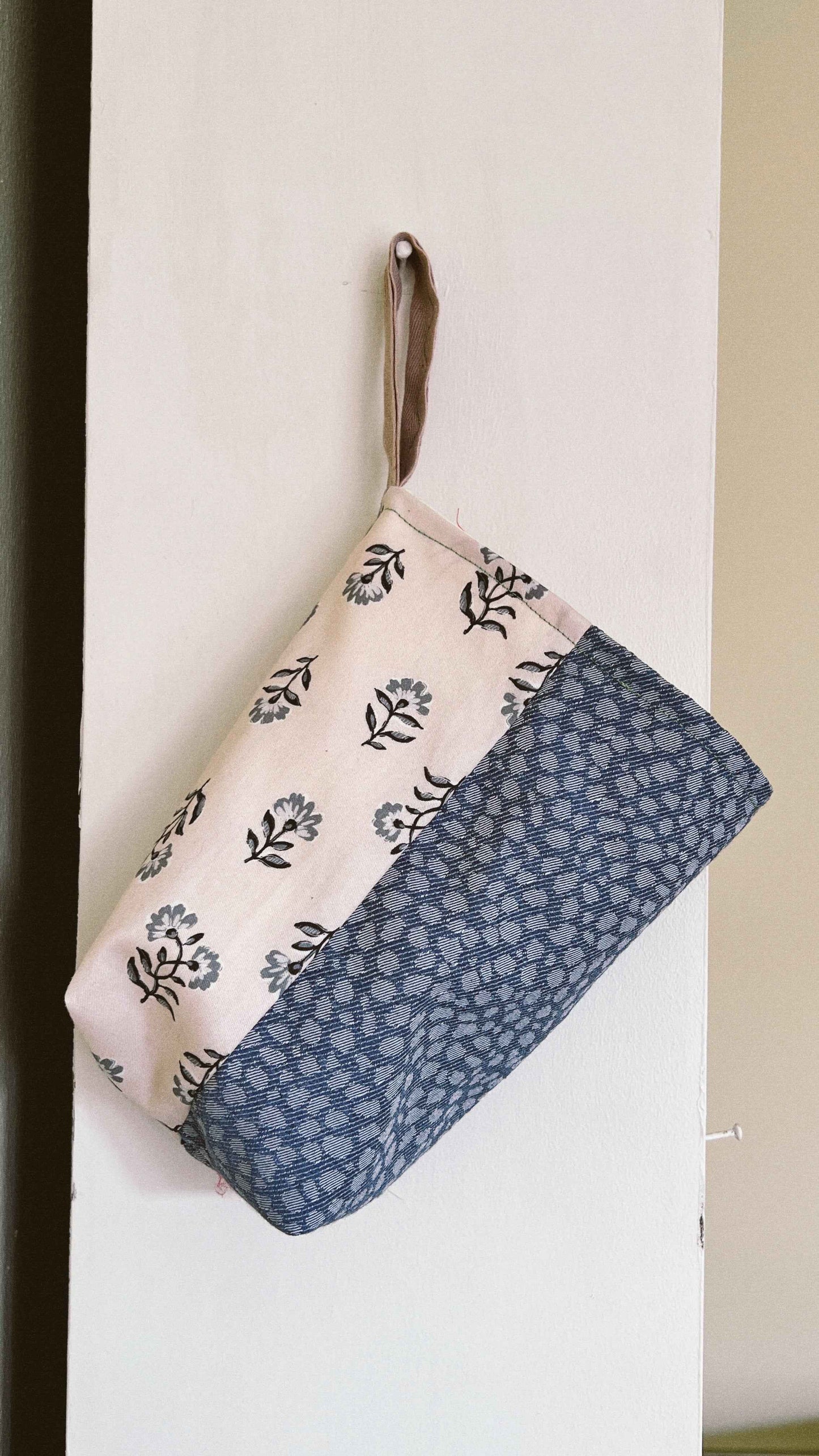 MOON POUCH #32