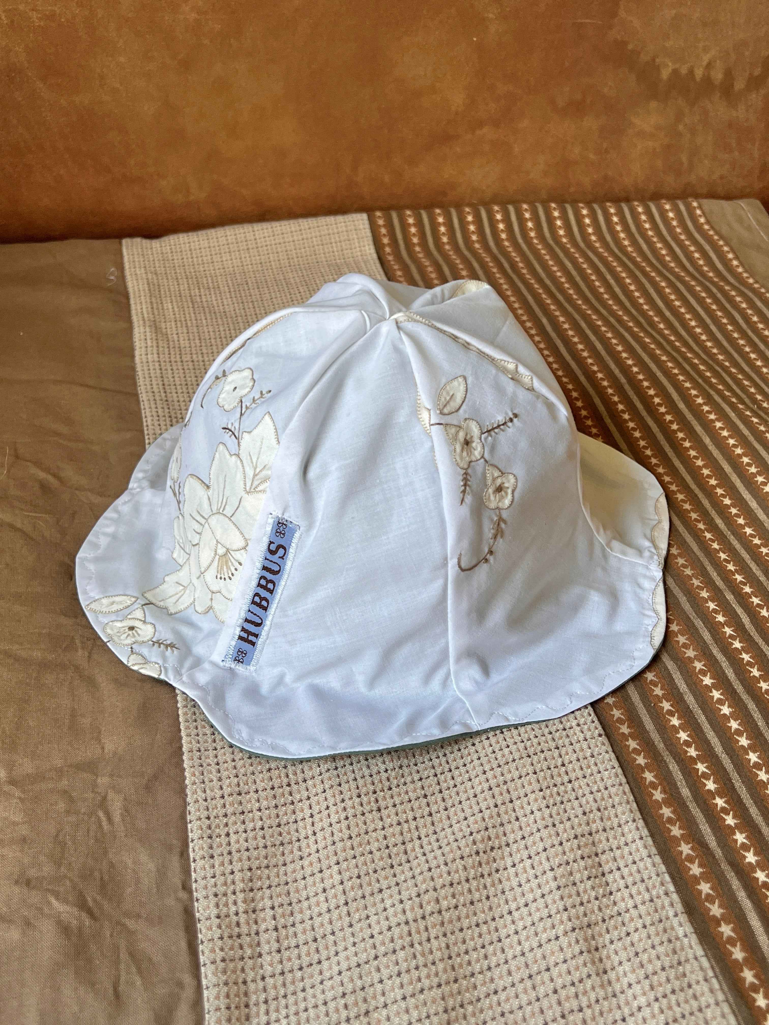 SMØRBLOMST sommerhat