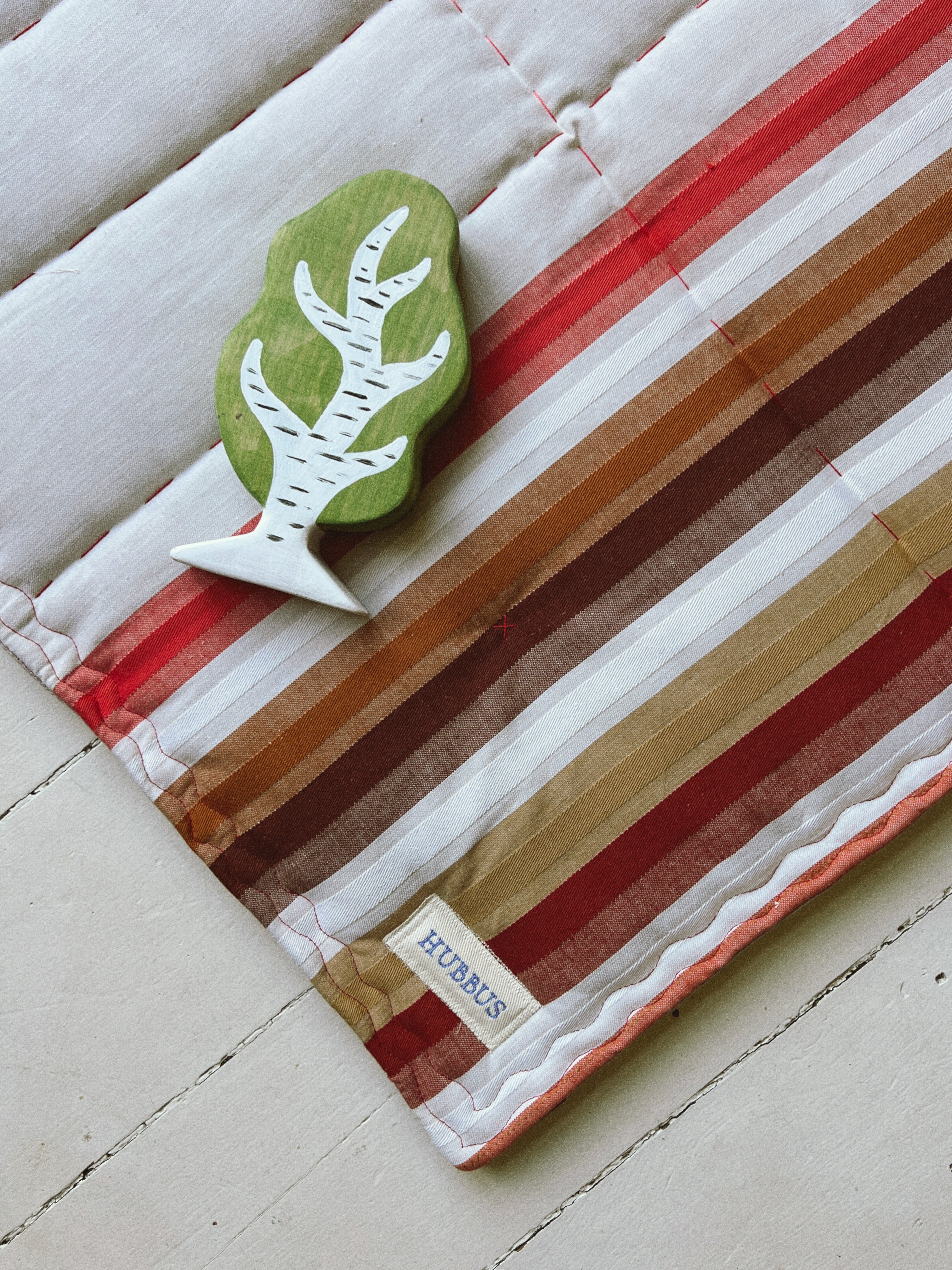 Hand-quilted baby mat - 68x60cm