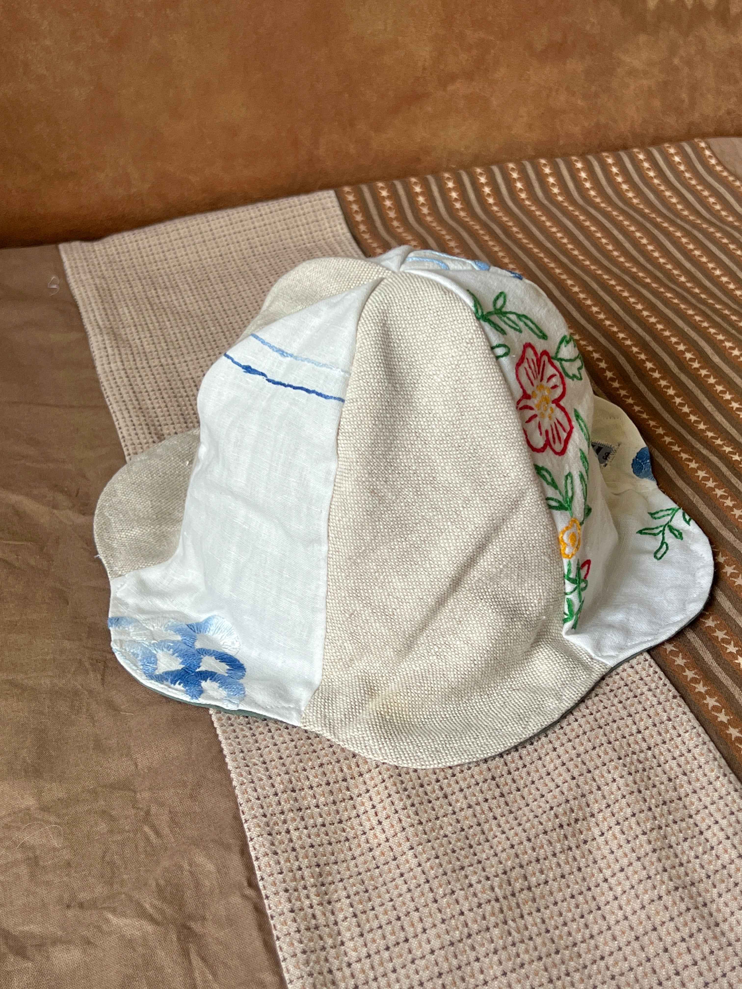 SMØRBLOMST sommerhat