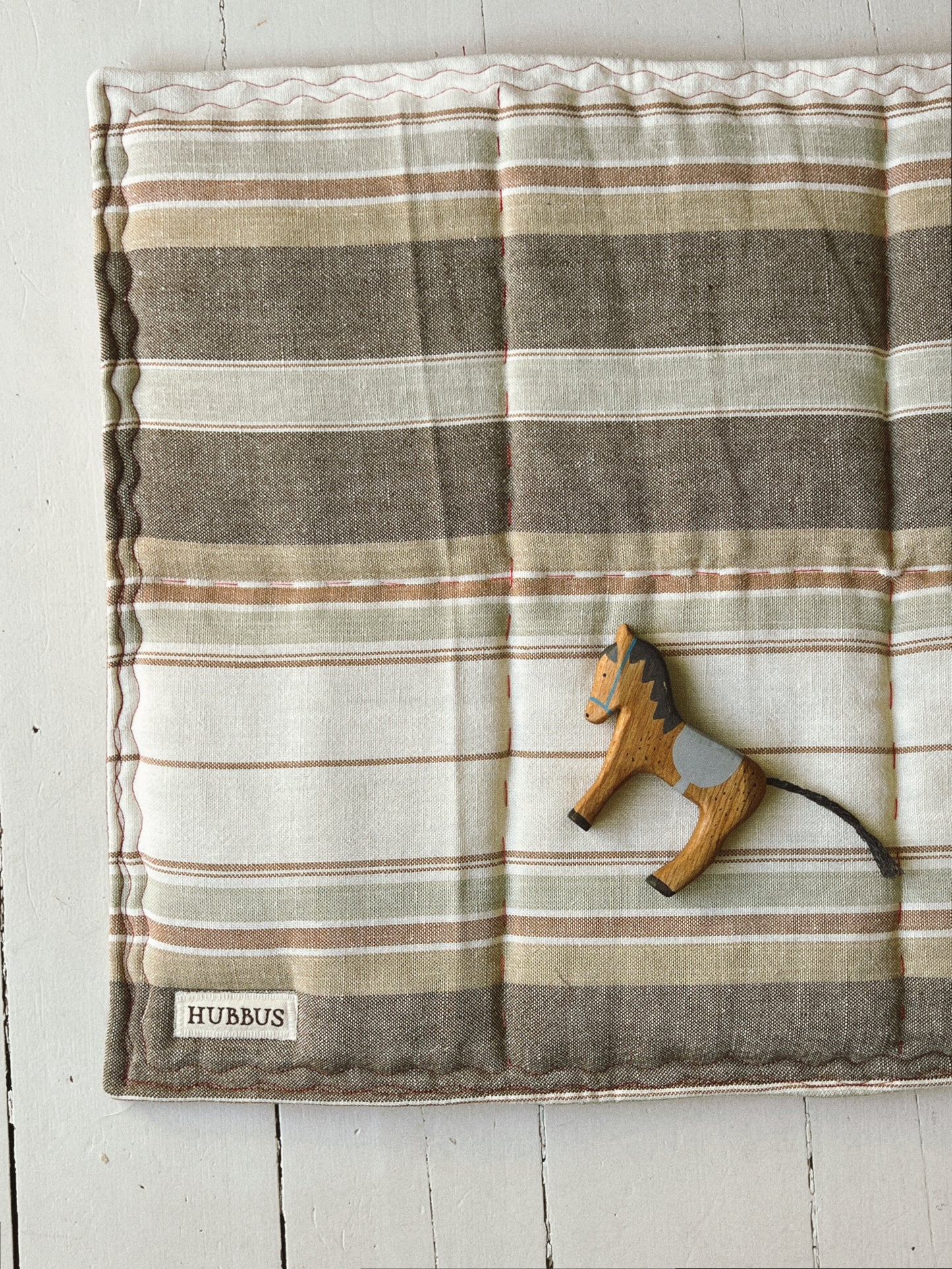 Hand-quilted baby mat - 68x60cm