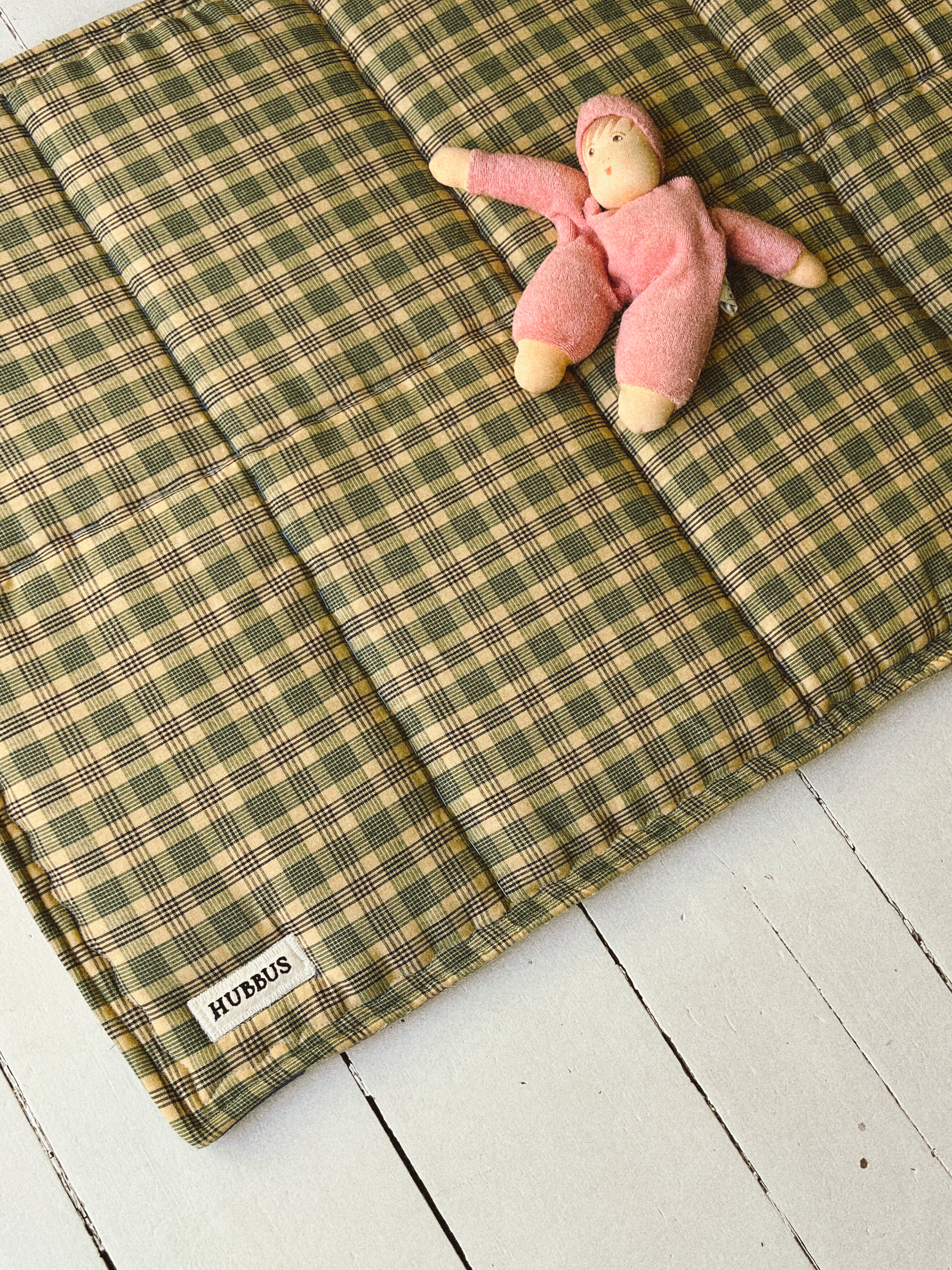 Hand-quilted baby mat - 88x65cm
