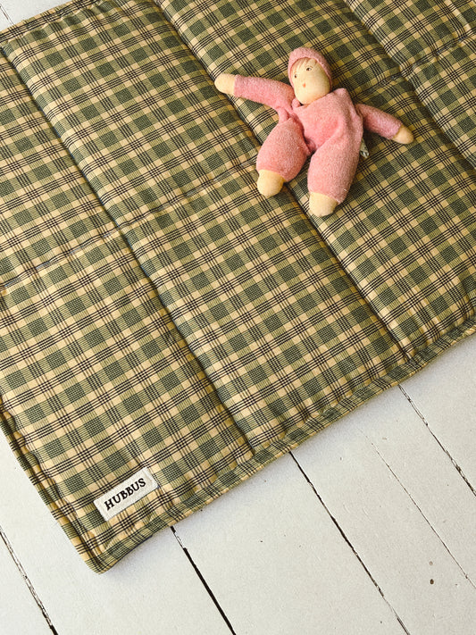 Hand-quilted baby mat - 88x65cm