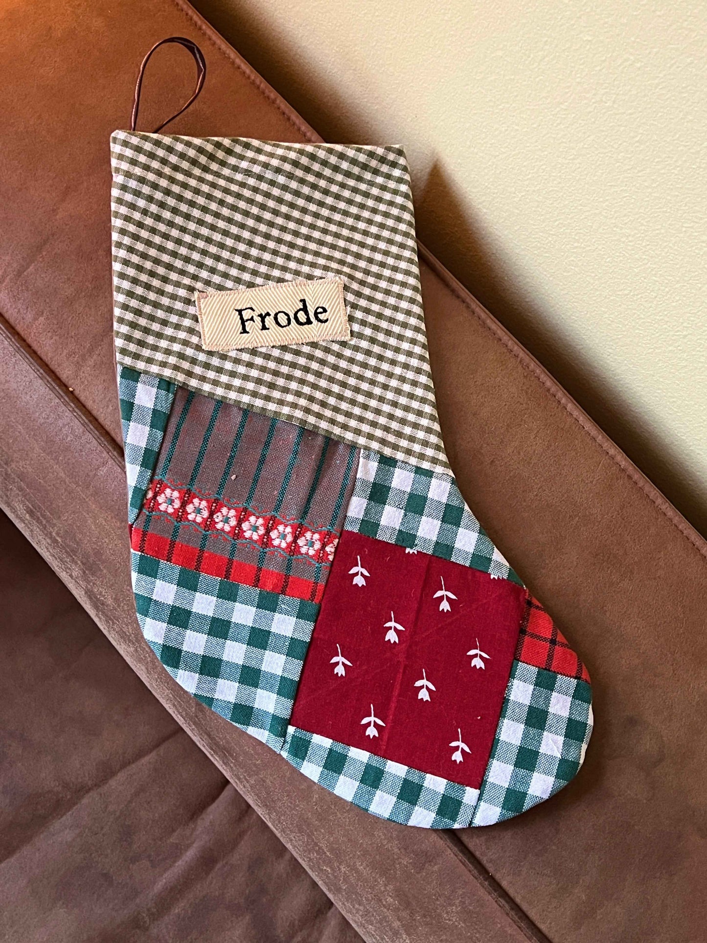 Made to order julesok i vintage tekstil - tilføj navn og motiv