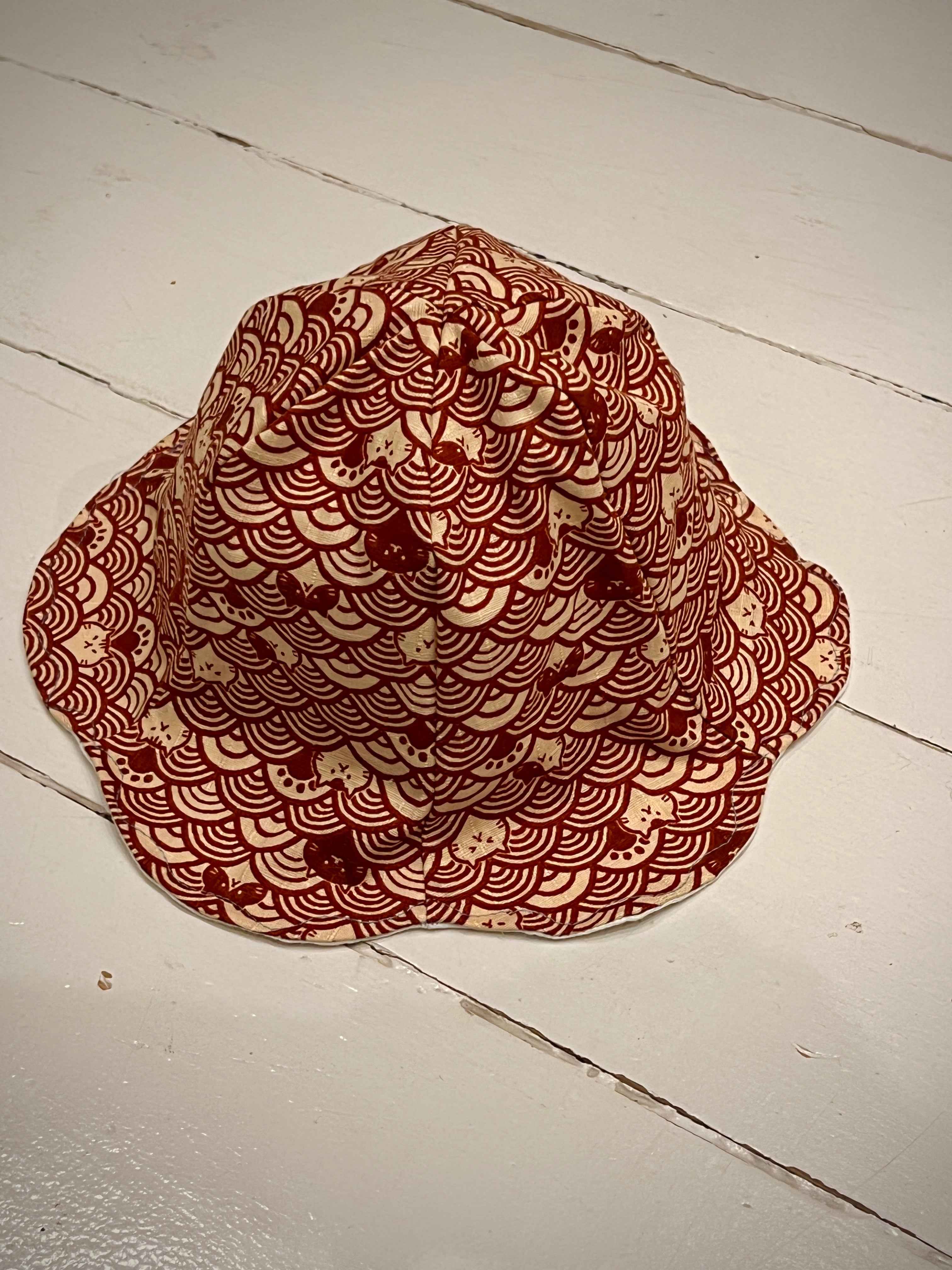 SMØRBLOMST sommerhat