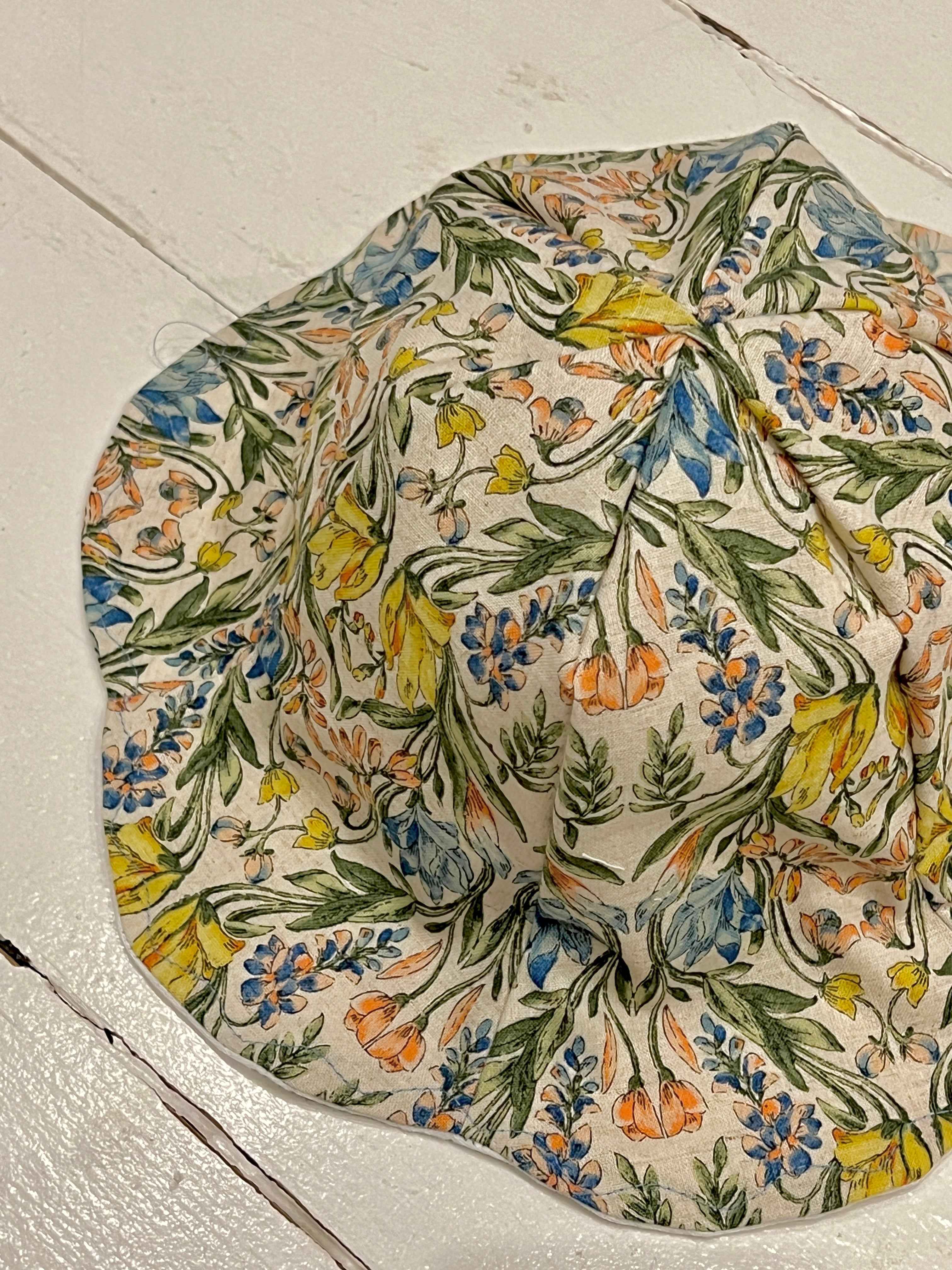 SMØRBLOMST sommerhat