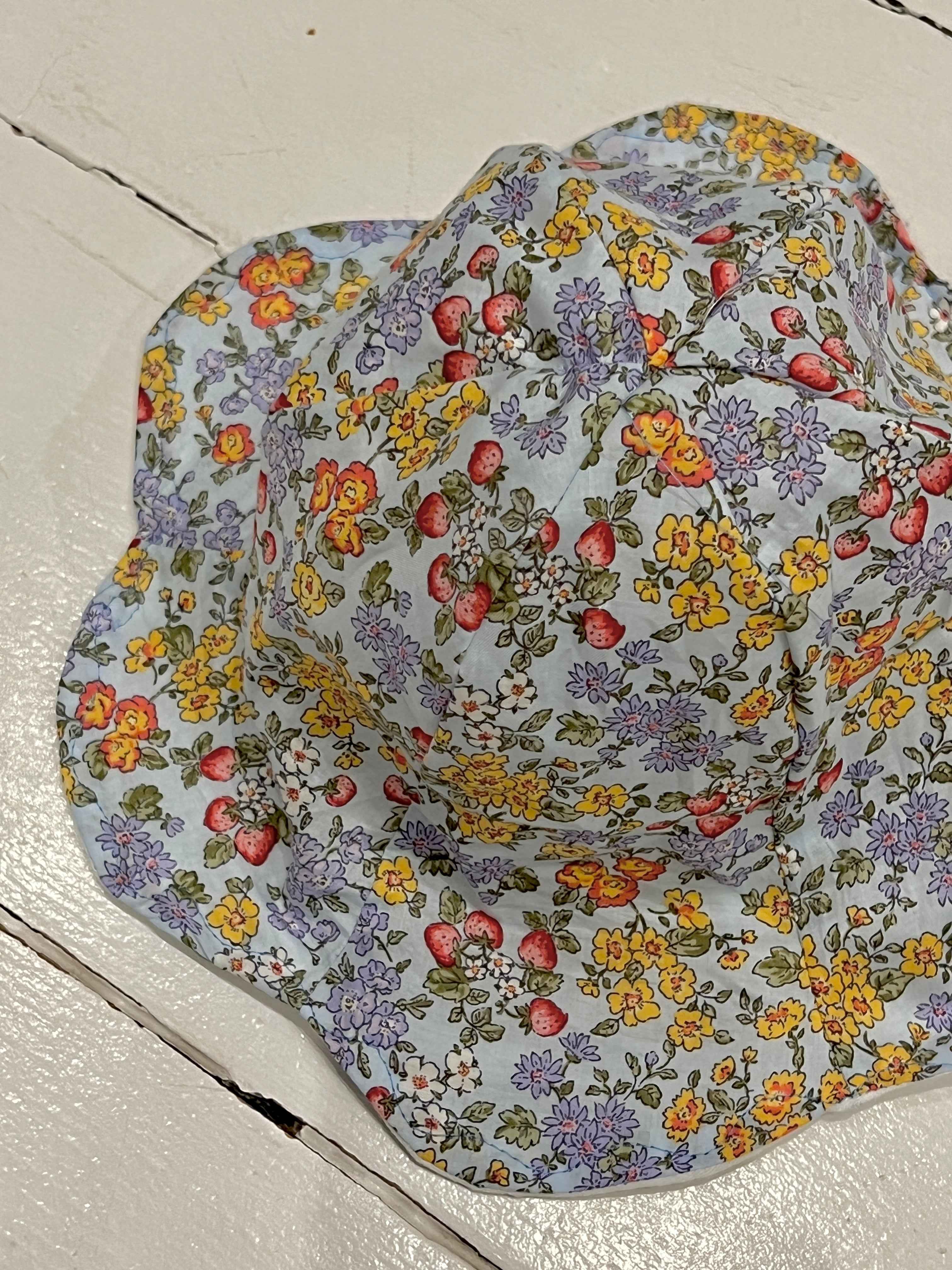 SMØRBLOMST sommerhat