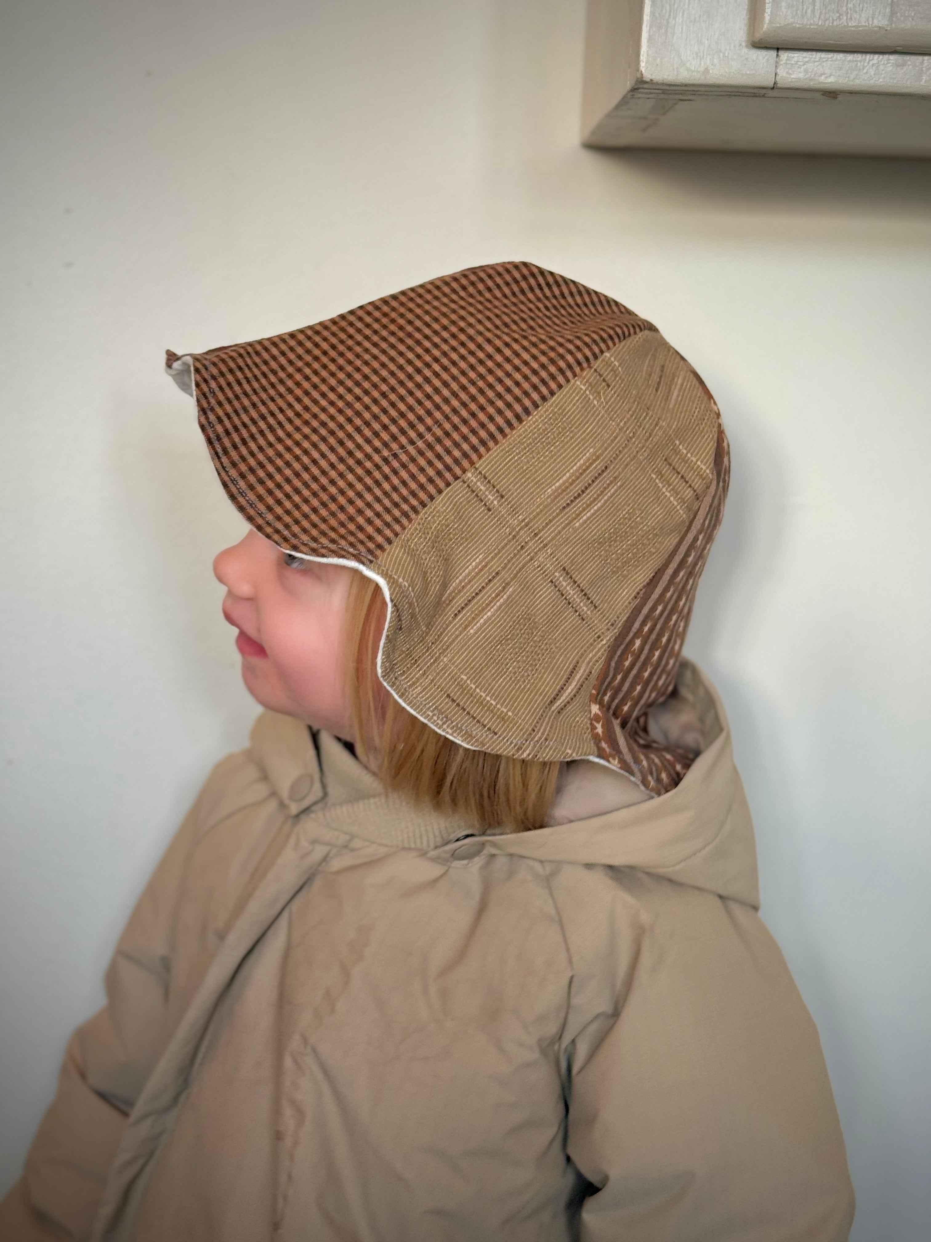 SMØRBLOMST sommerhat