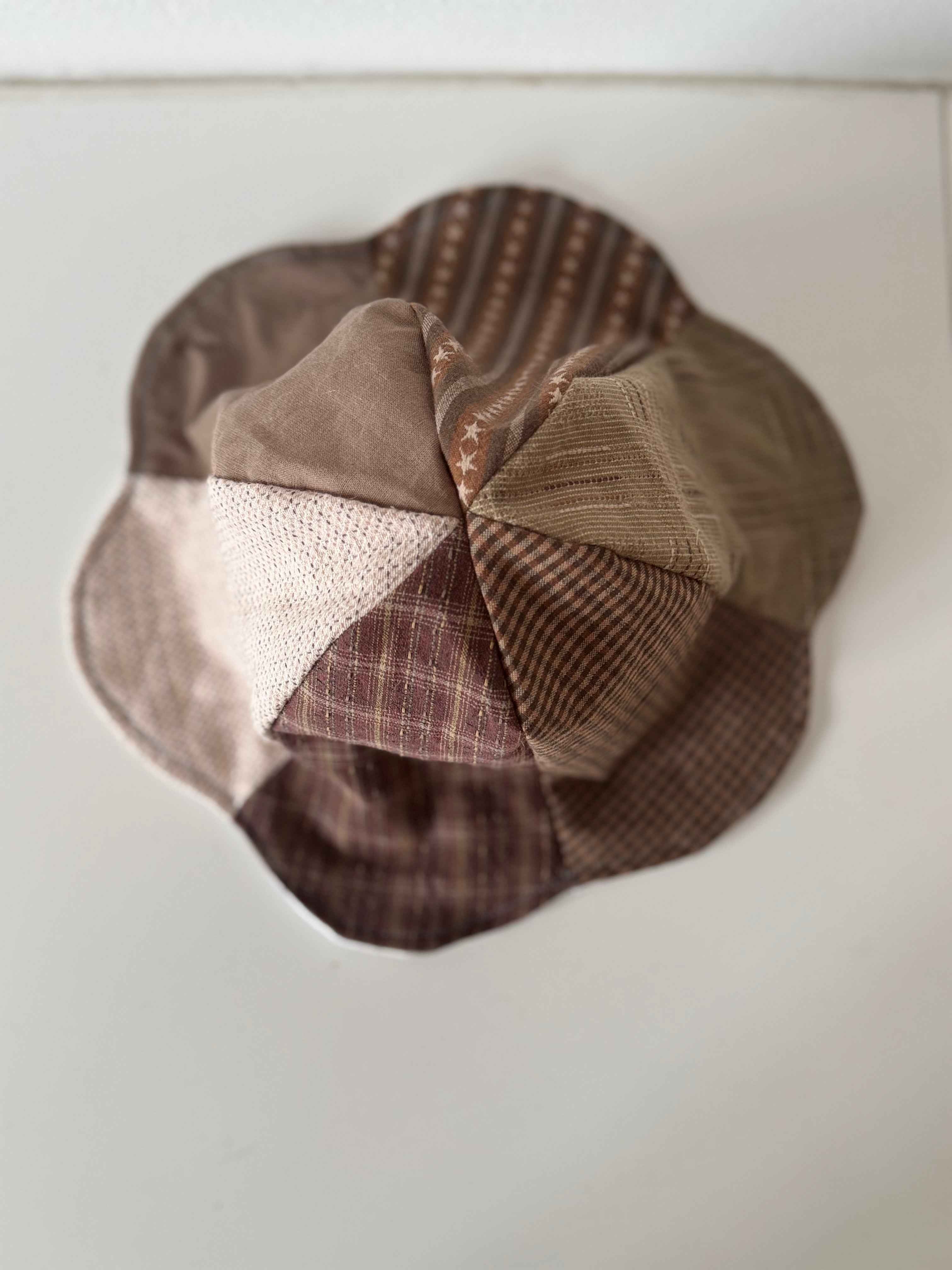 SMØRBLOMST sommerhat