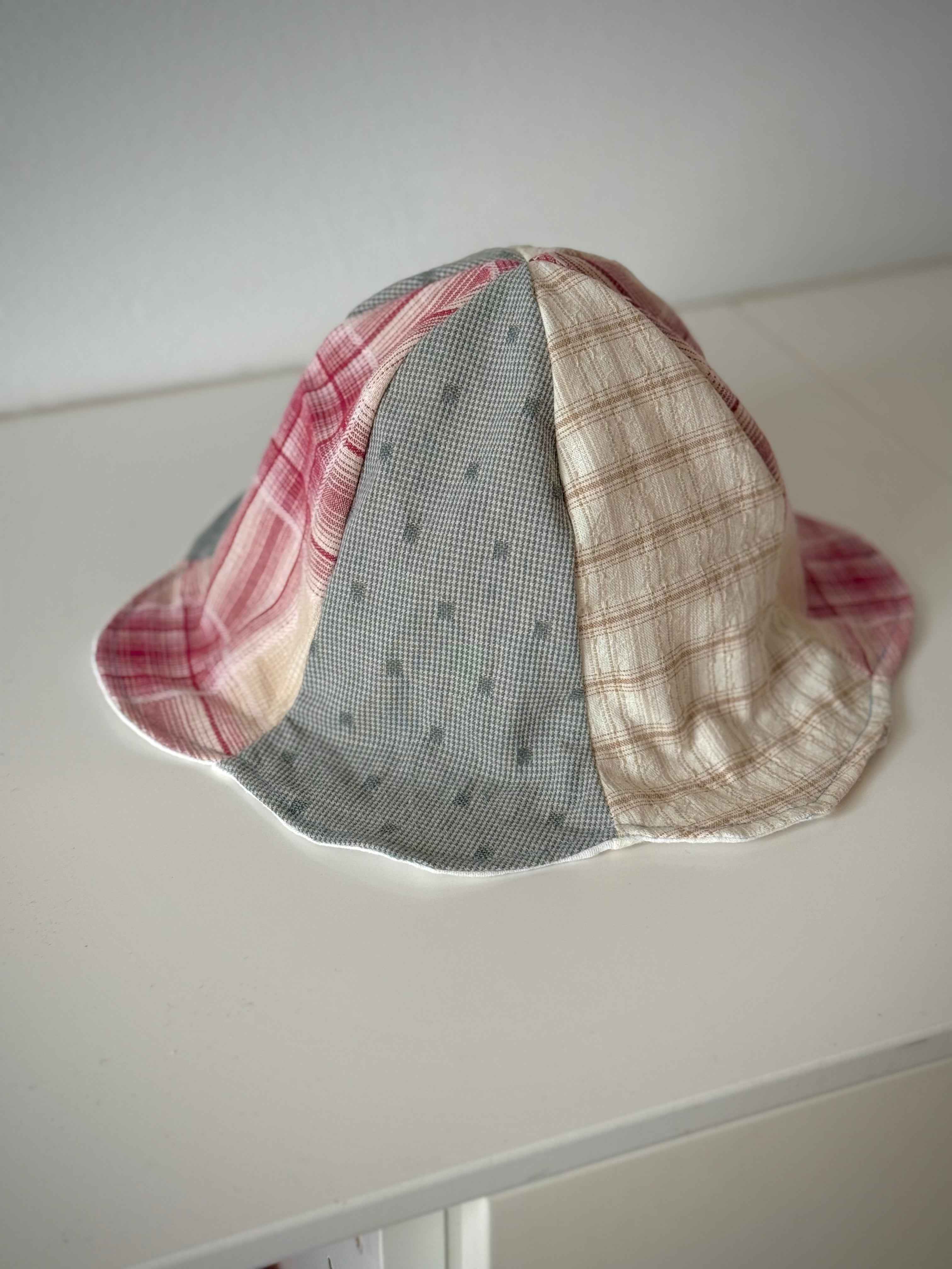 SMØRBLOMST sommerhat
